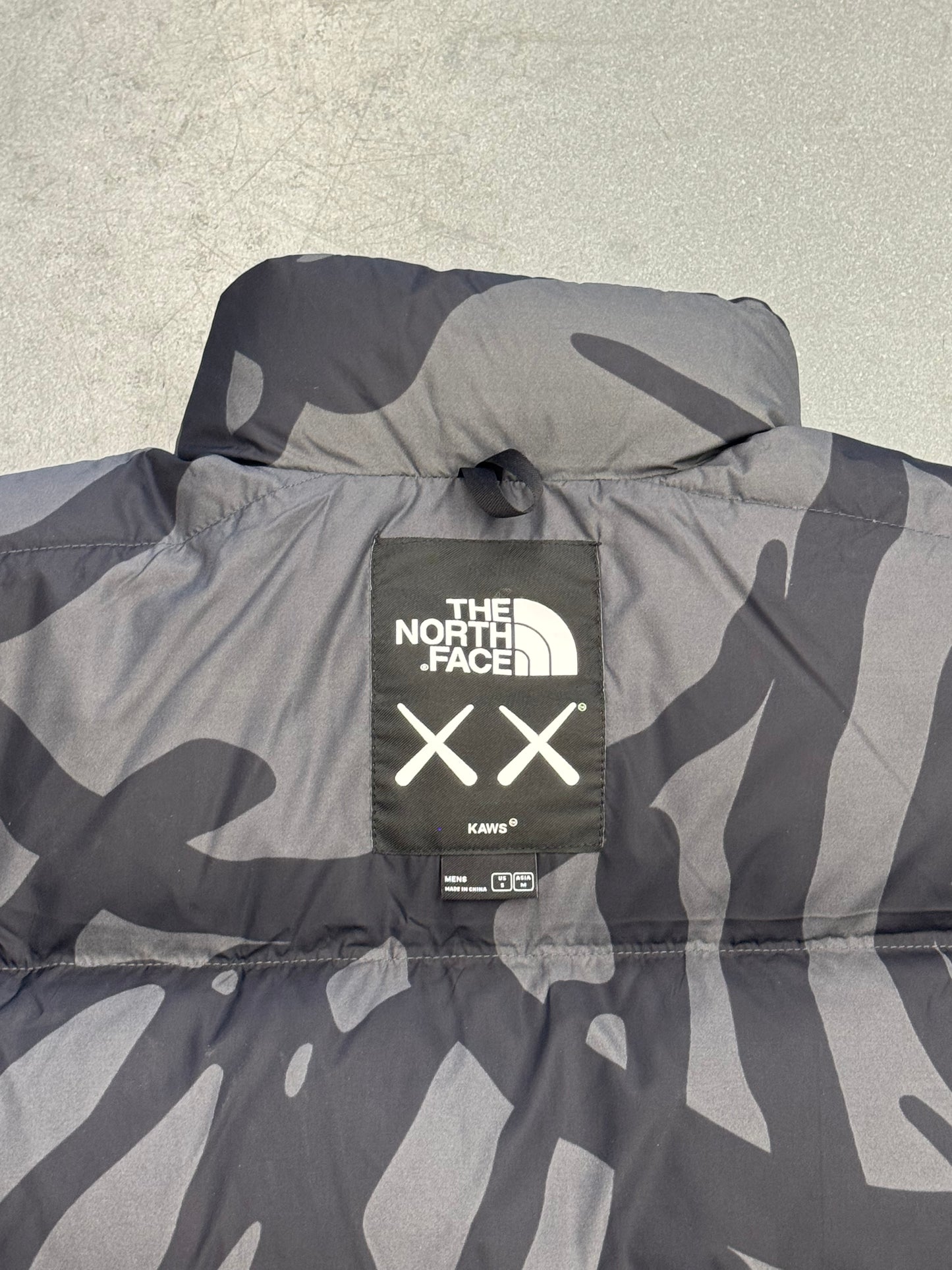 KAWS X THE NORTH FACE RETRO 1996 JACKET - MONTEREY BLUE NUPTSE PRINT