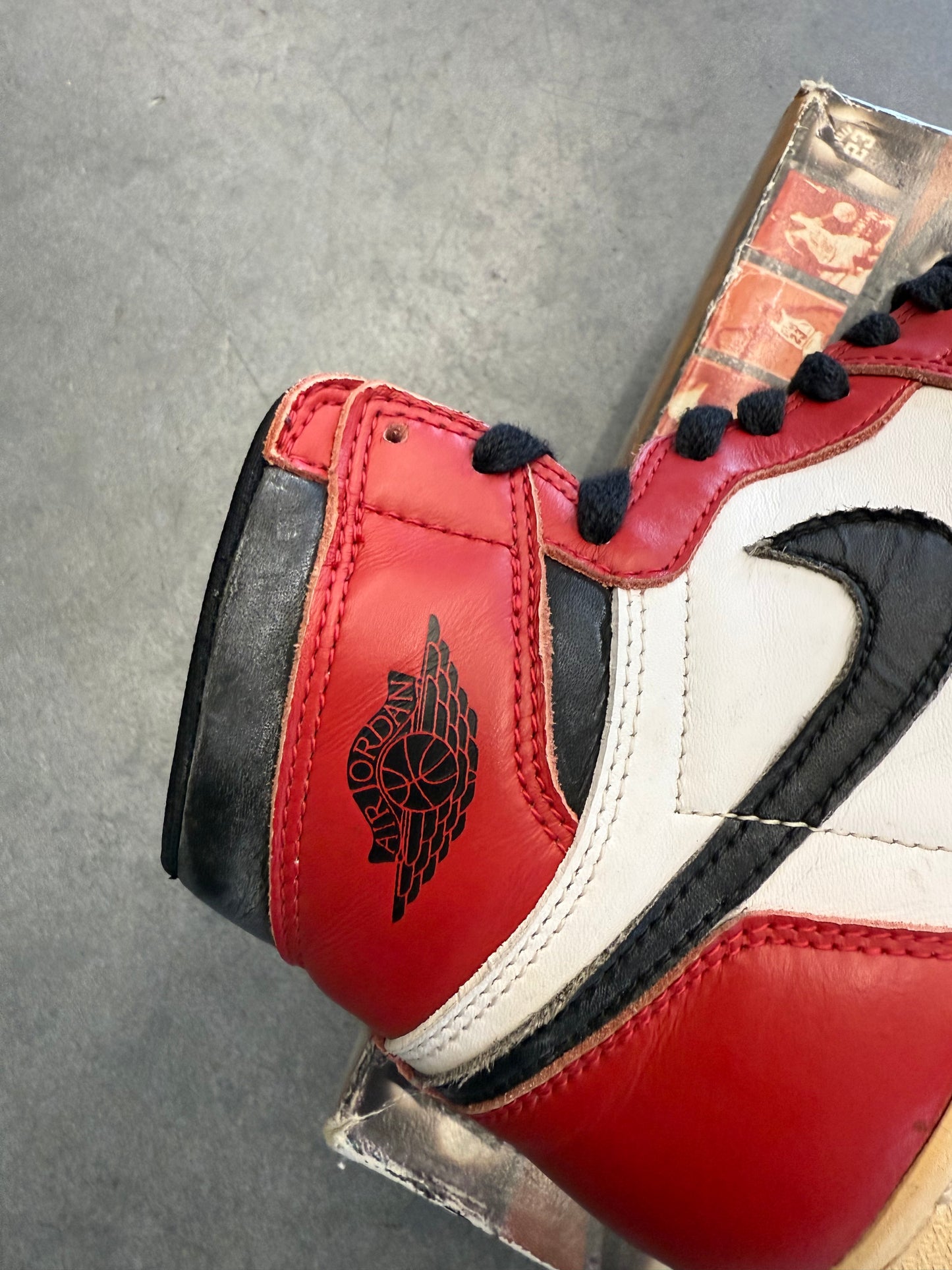 SIZE 7.5 1994 AIR JORDAN 1 CHICAGO HIGH (OG ALL + SIZE 8 BOX)