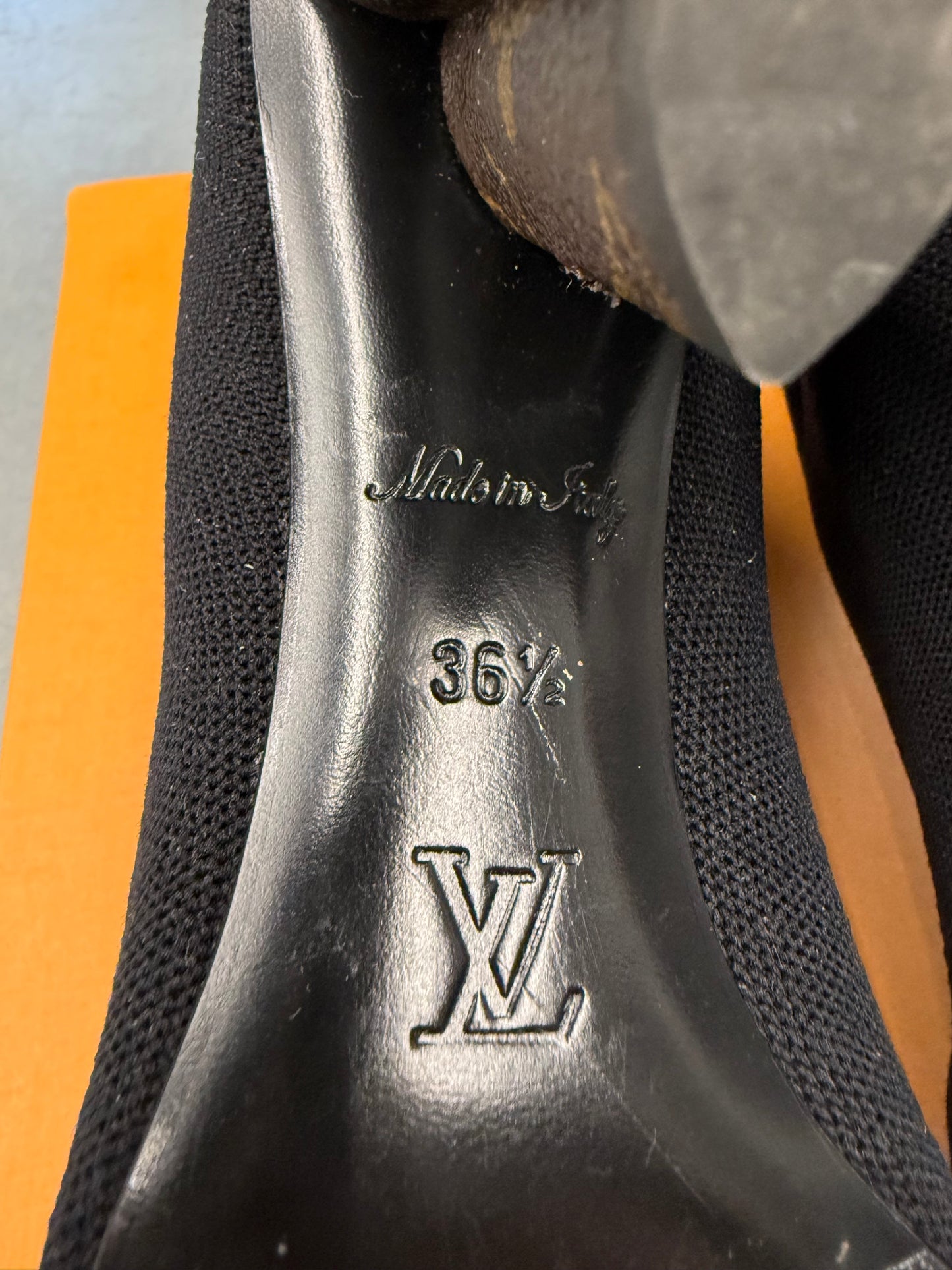 LV SIZE 36.5 (US 6.5) LOUIS VUITTON SILHOUETTE ANKLE BOOTS - BLACK (PRE-OWNED WITH BOX)