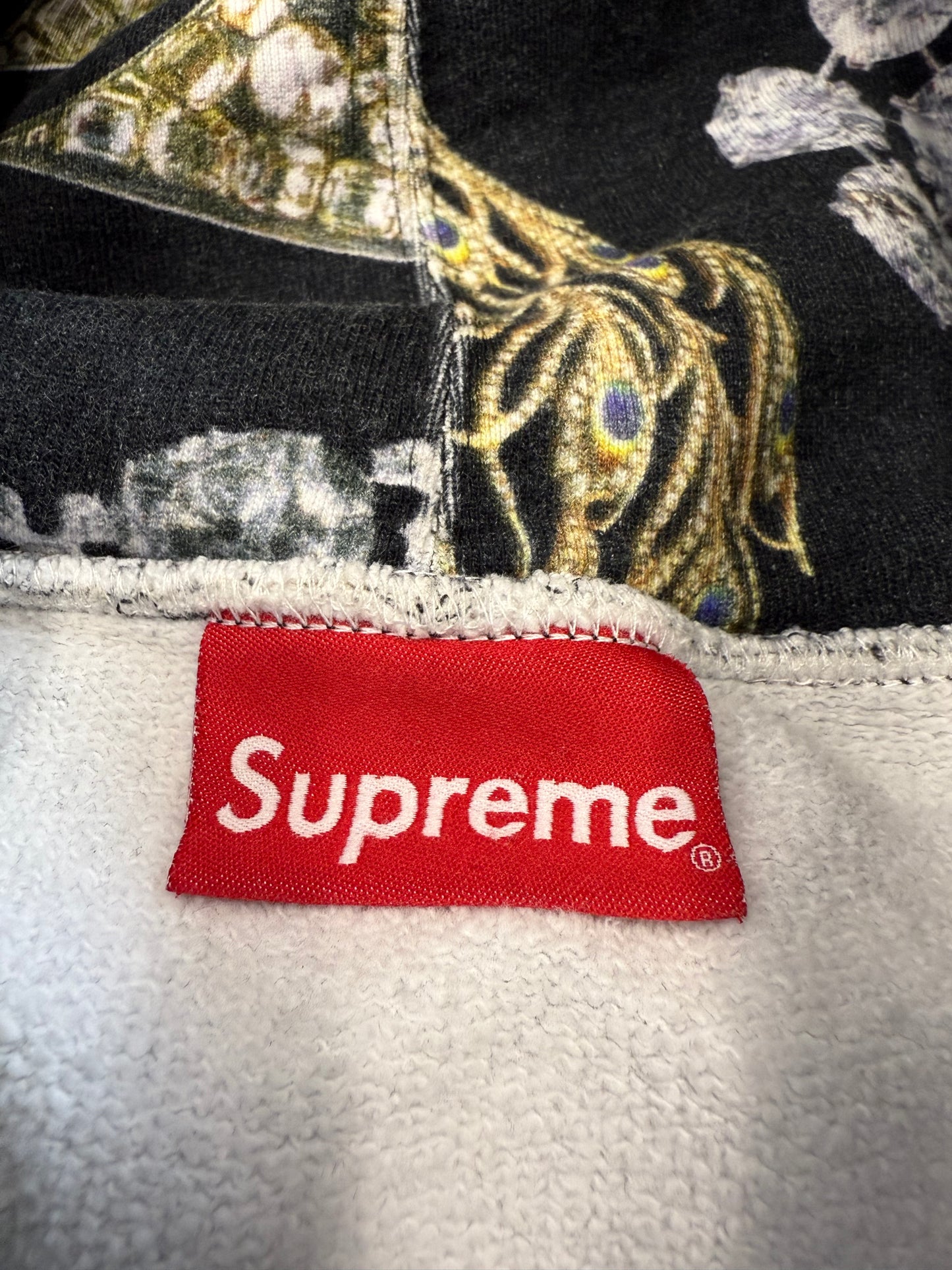 FW18 SUPREME JEWELS HOODED SWEATSHIRT