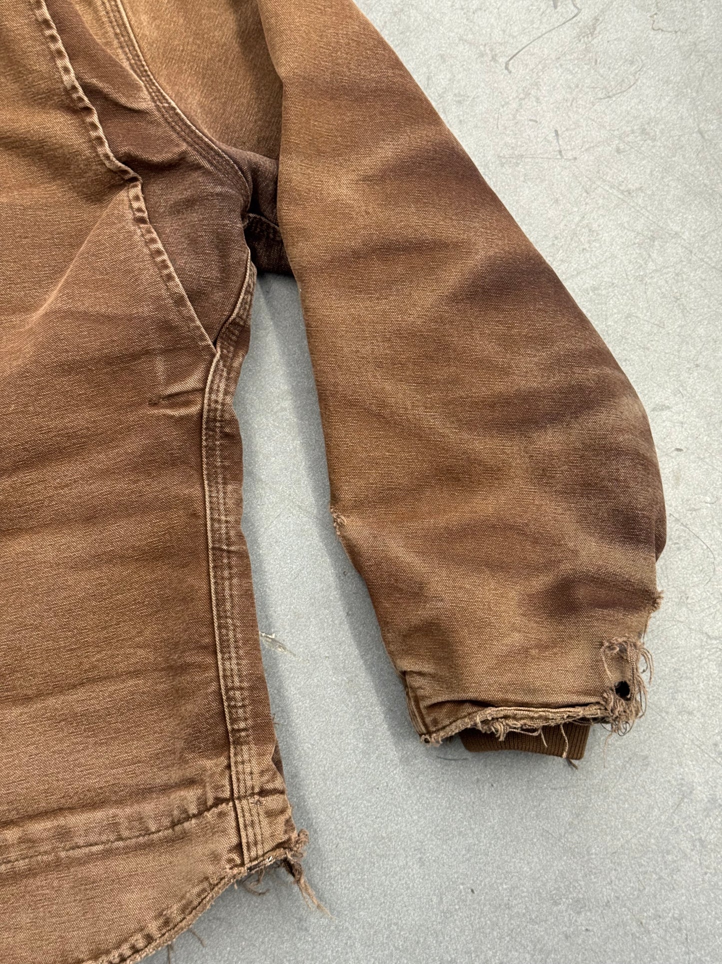 00S CARHARTT SHERPA-LINED ZIP-UP WORK JACKET (J141DKB)