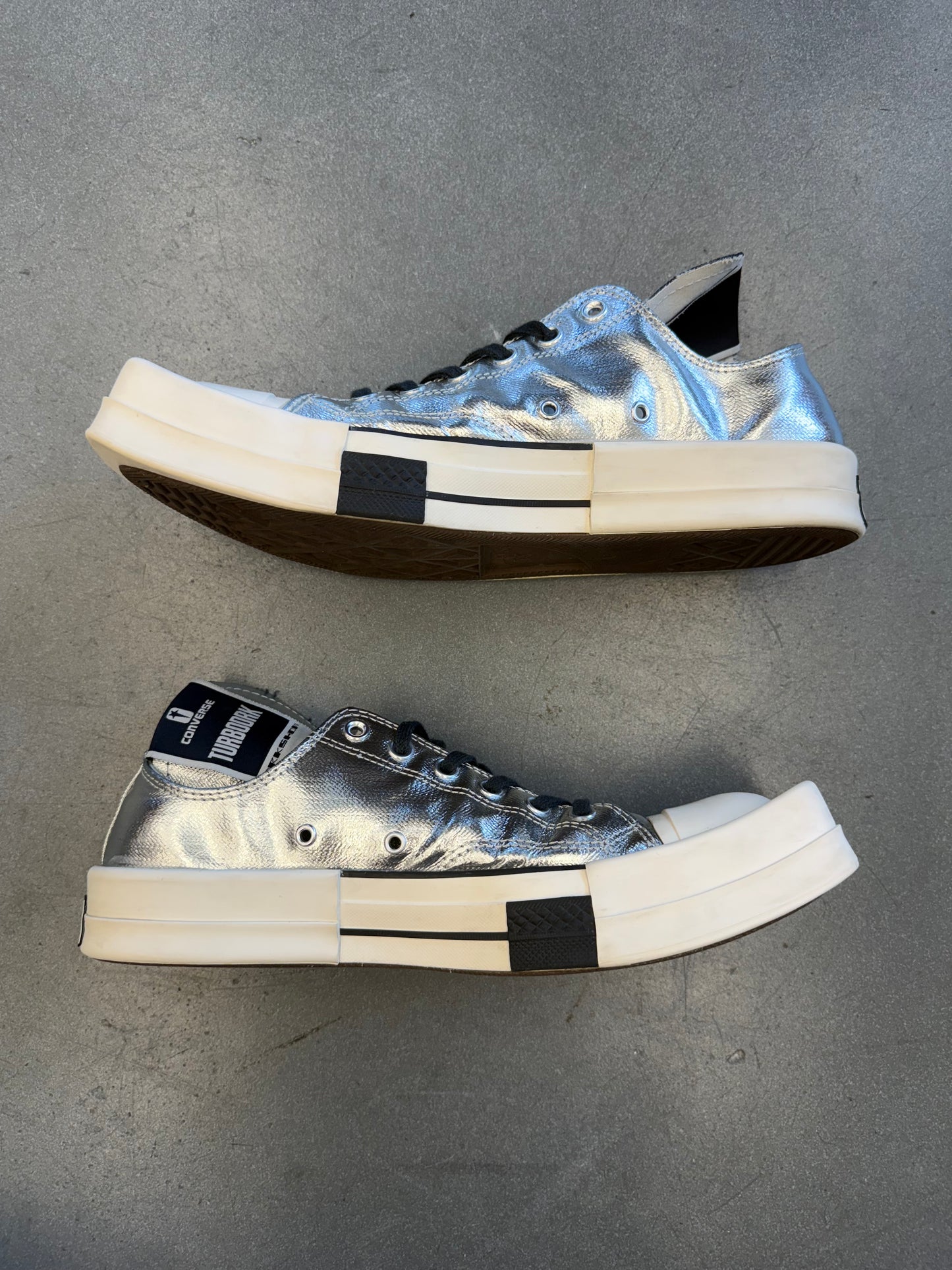 (SIZE 10.5) RICK OWENS TURBODRK DRKSHDW SILVER CHUCK 70 LOW SNEAKER