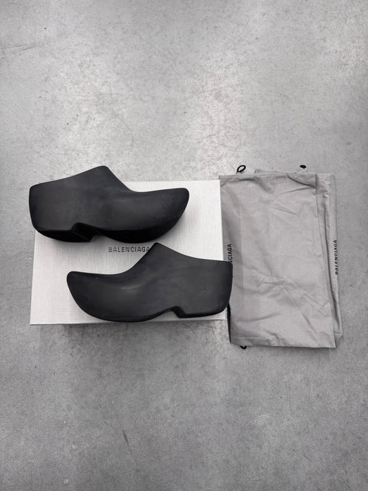 SIZE 43 BALENCIAGA TECHNO CLOG - MATTE BLACK (PRE-OWNED WITH BOX)