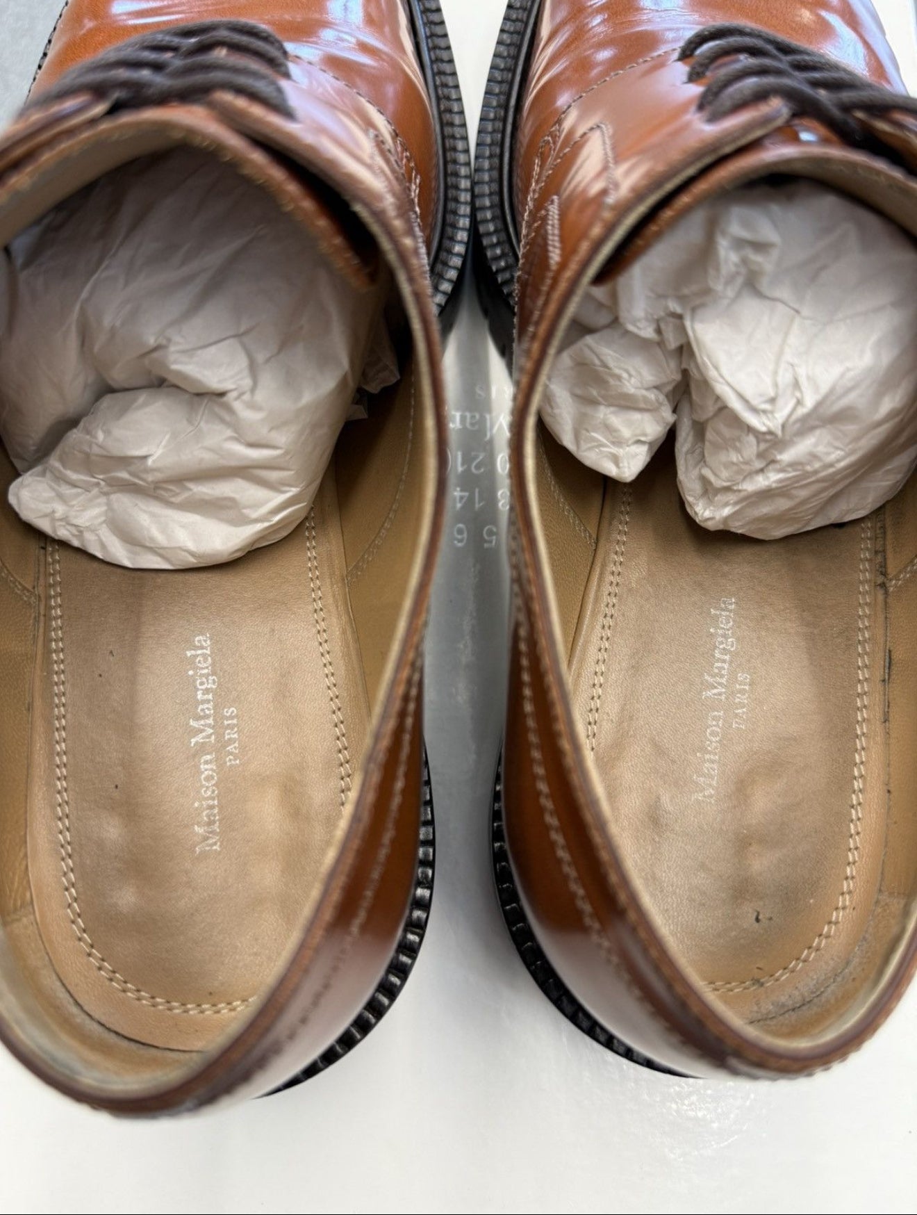 SIZE 40 MAISON MARGIELA TAN TABI LACE-UP DERBYS (PRE-OWNED WITH BOX)