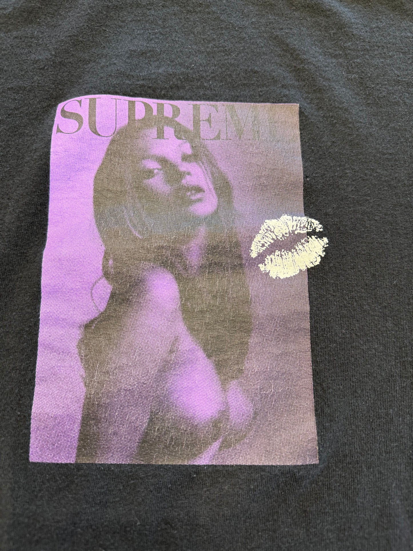 SS06 SUPREME KATE MOSS LIPS TEE