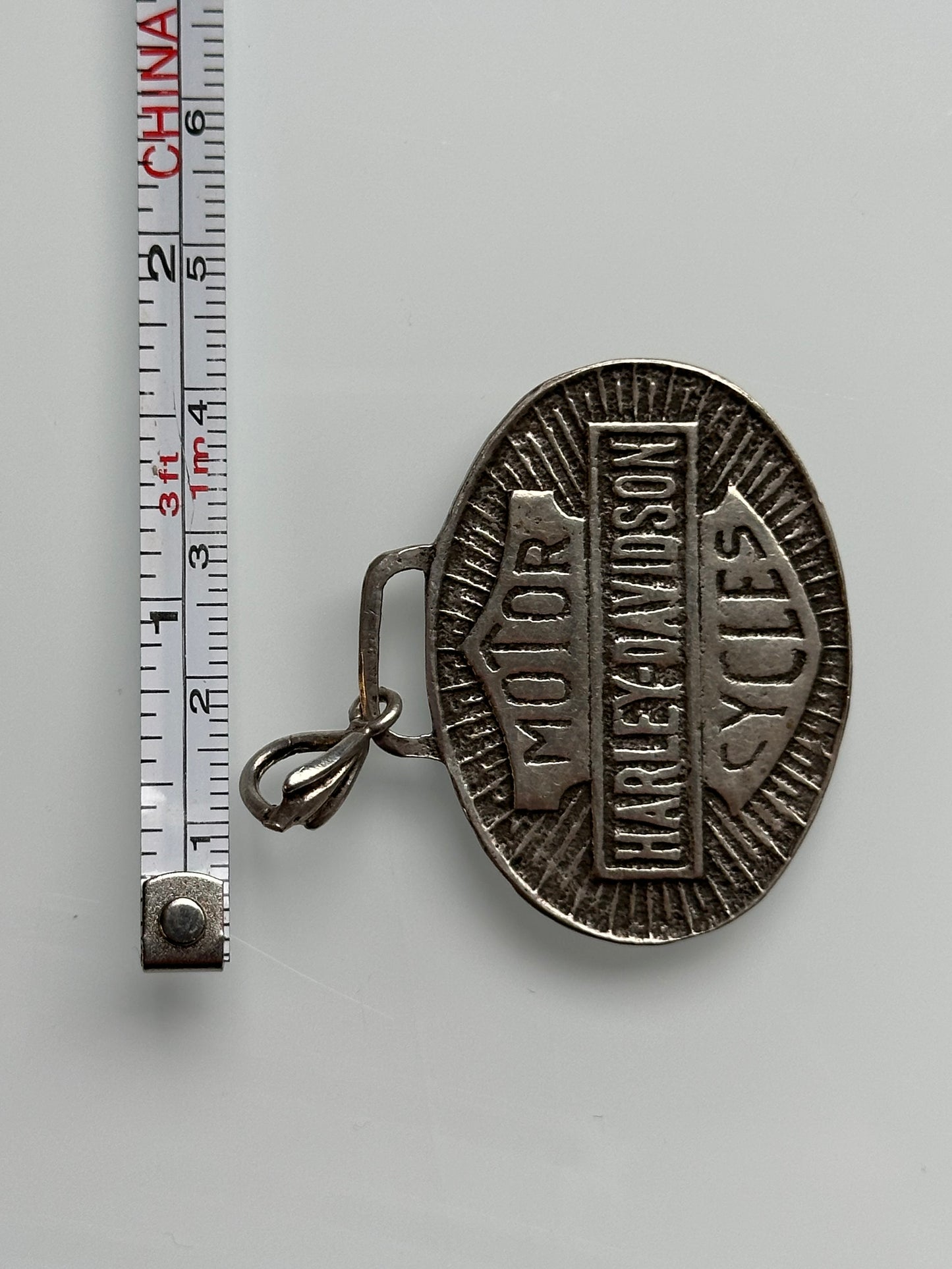 1930'S HARLEY-DAVIDSON OVAL PENDANT (9.4 GRAMS)