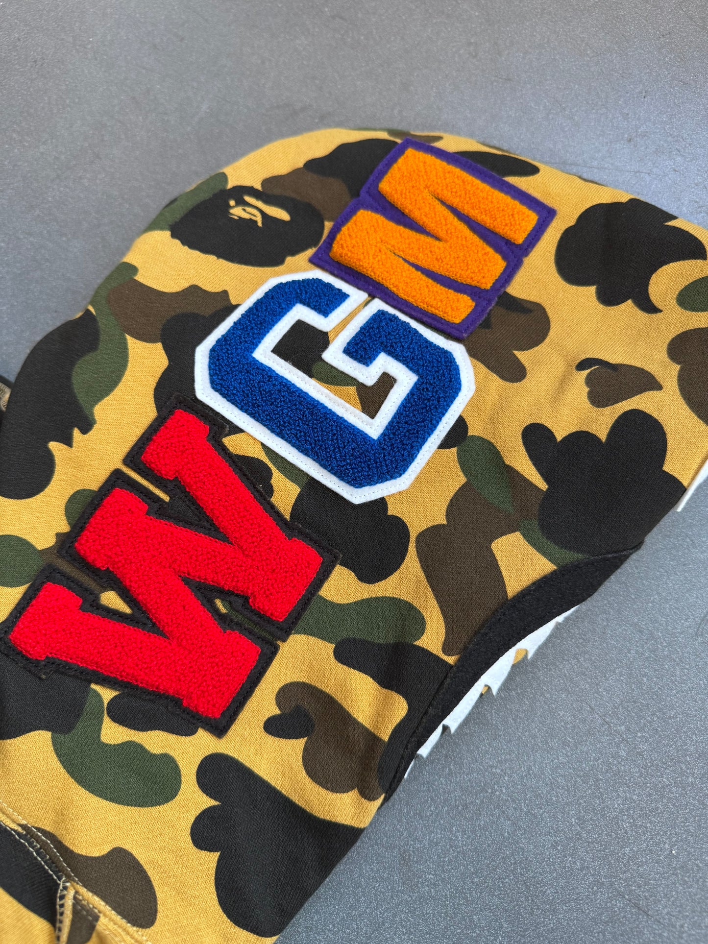 A BATHING APE BAPE 1ST CAMO SHARK FULL ZIP HOODIE - YELLOW (XL) (NWT)