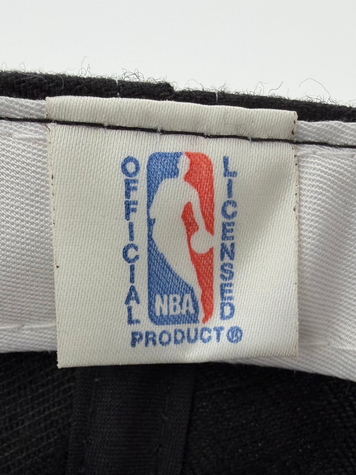 90S MIAMI HEAT NBA THE GAME (564 0F 2000) SNAPBACK HAT AUTOGRAPHED BY ALONZO MOURNING + COA