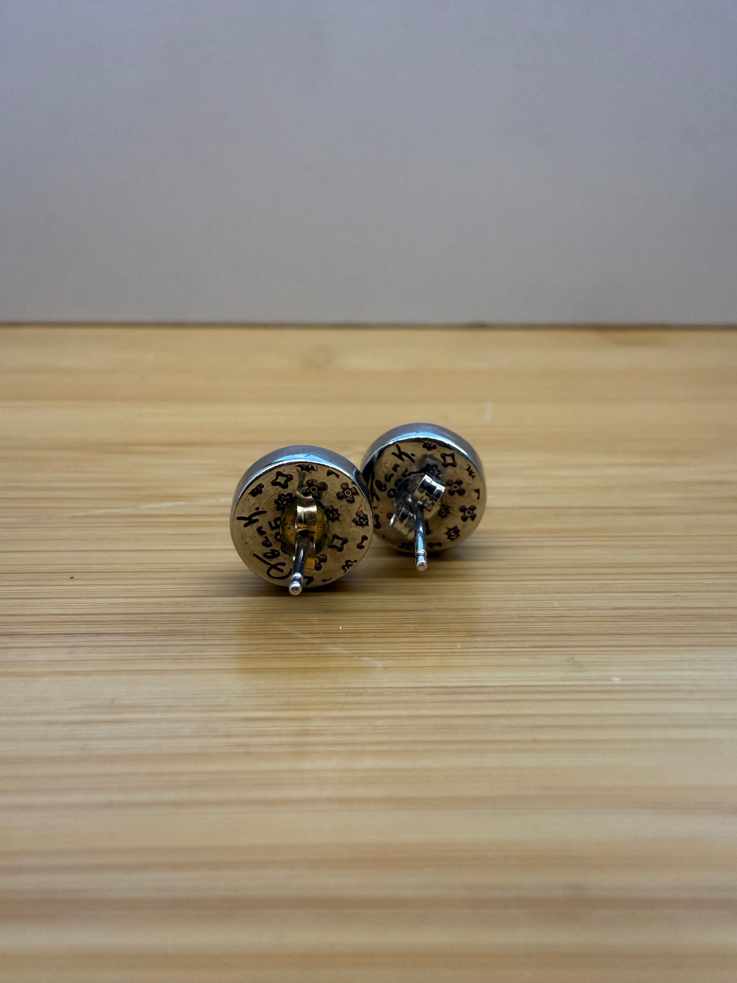 ALAN K. MILLEFIORI MURANO GLASS STUD EARRINGS - BLACK