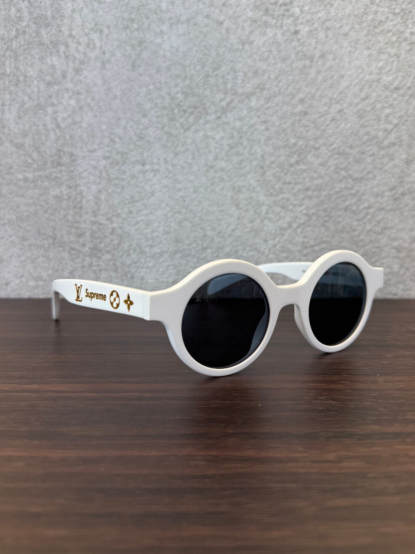 LOUIS VUITTON X SUPREME PHARREL DOWNTOWN SUNGLASSES - WHITE (WITH BOX & CASE)