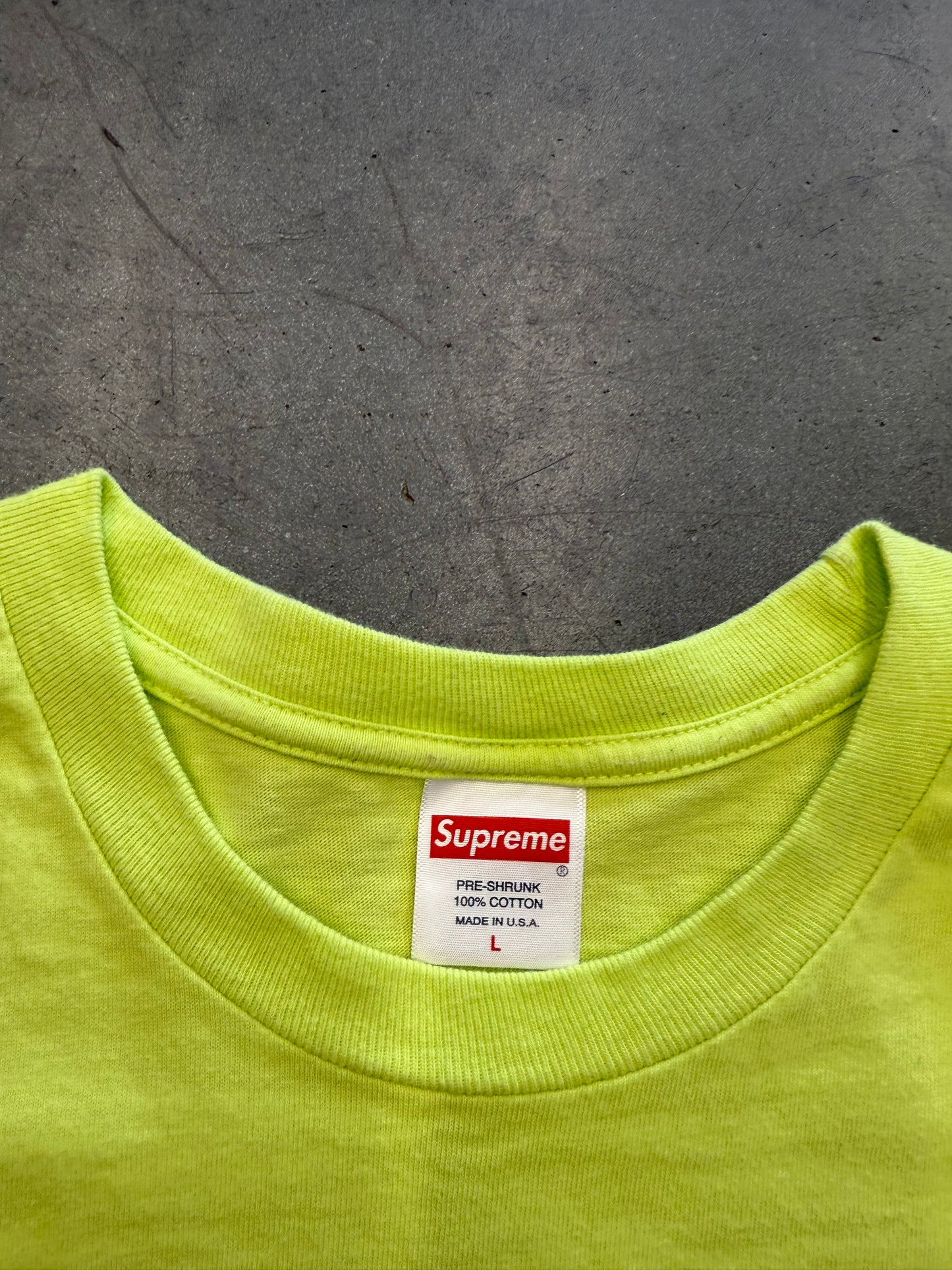SS19 SUPREME RIDERS TEE - NEON GREEN