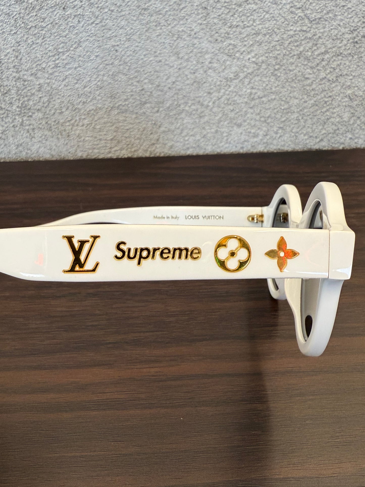 LOUIS VUITTON X SUPREME PHARREL DOWNTOWN SUNGLASSES - WHITE (WITH BOX & CASE)