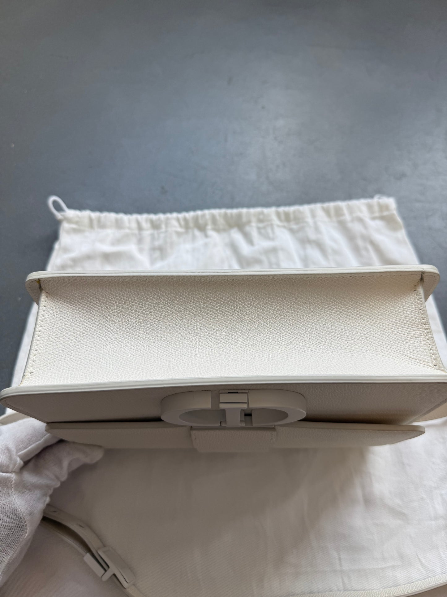 CHRISTIAN DIOR MONTAIGNE 30 HANDBAG - WHITE (PRE-OWNED WITH DUSTBAG) (TANIA)