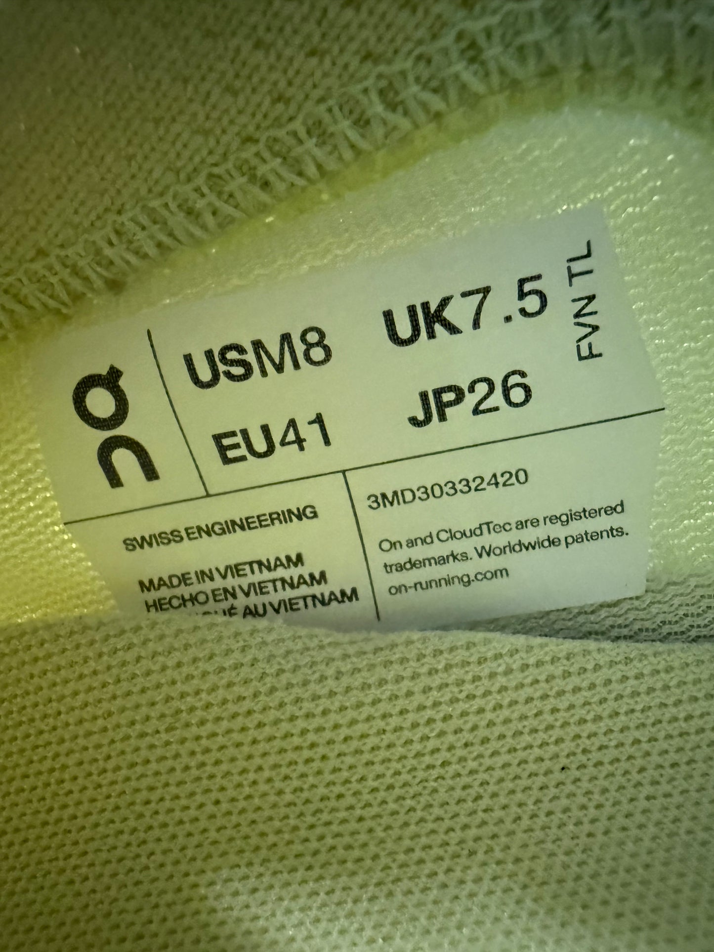 2023 SIZE 8 CLOUDTILT LOEWE - LIME GREEN (PRE-OWNED WITH BOX)