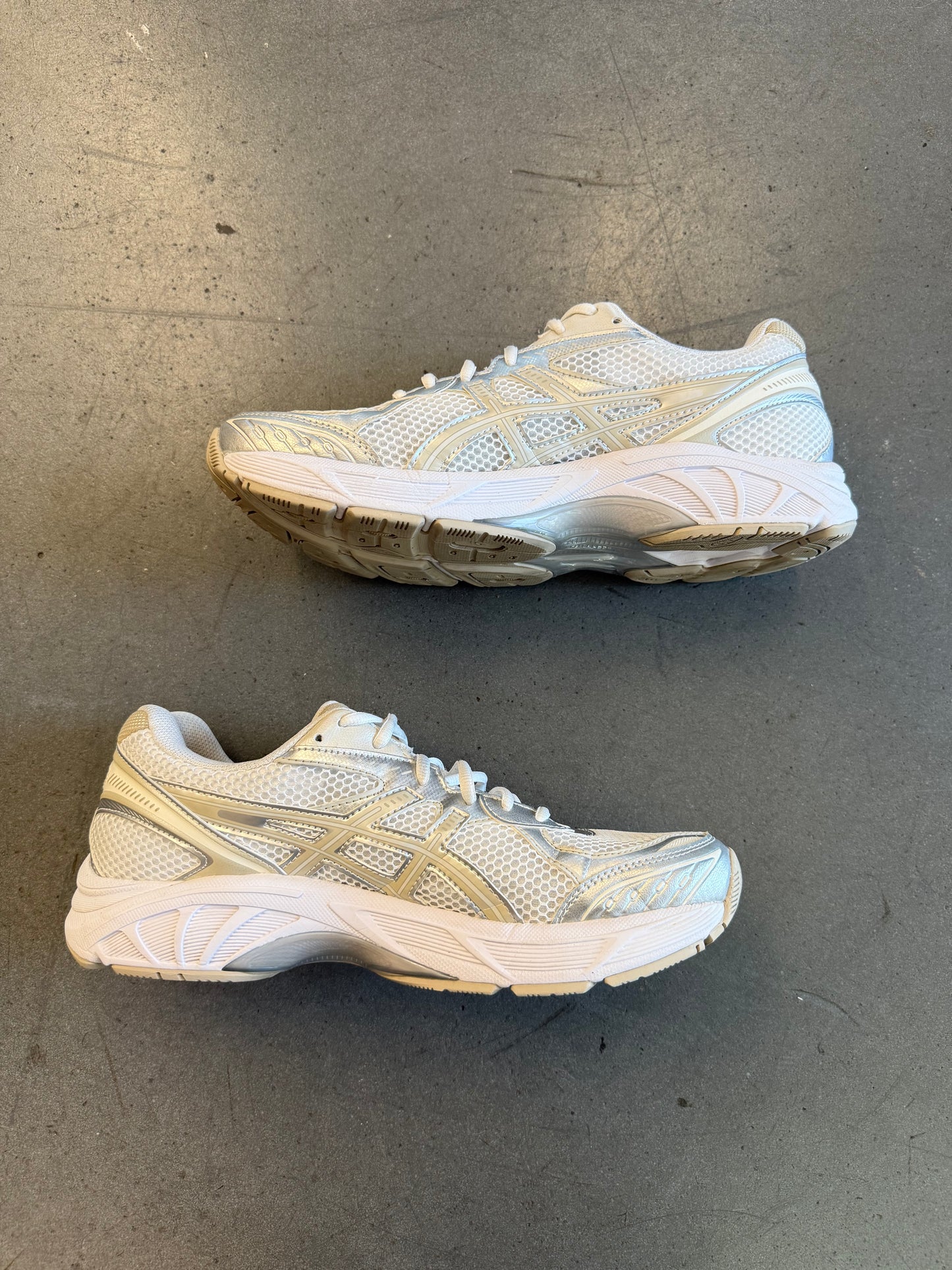 SIZE 10 ASICS GT-2160 WHITE PUTTY (PRE-OWNED, NO BOX)