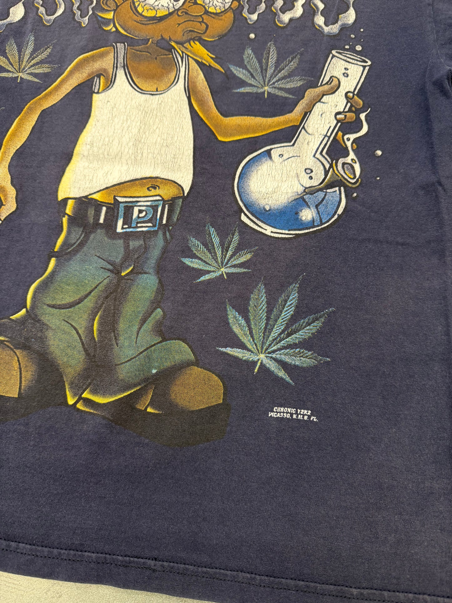 Y2K CHRONIC STONER BONG WEED TEE (PULLED TAG)