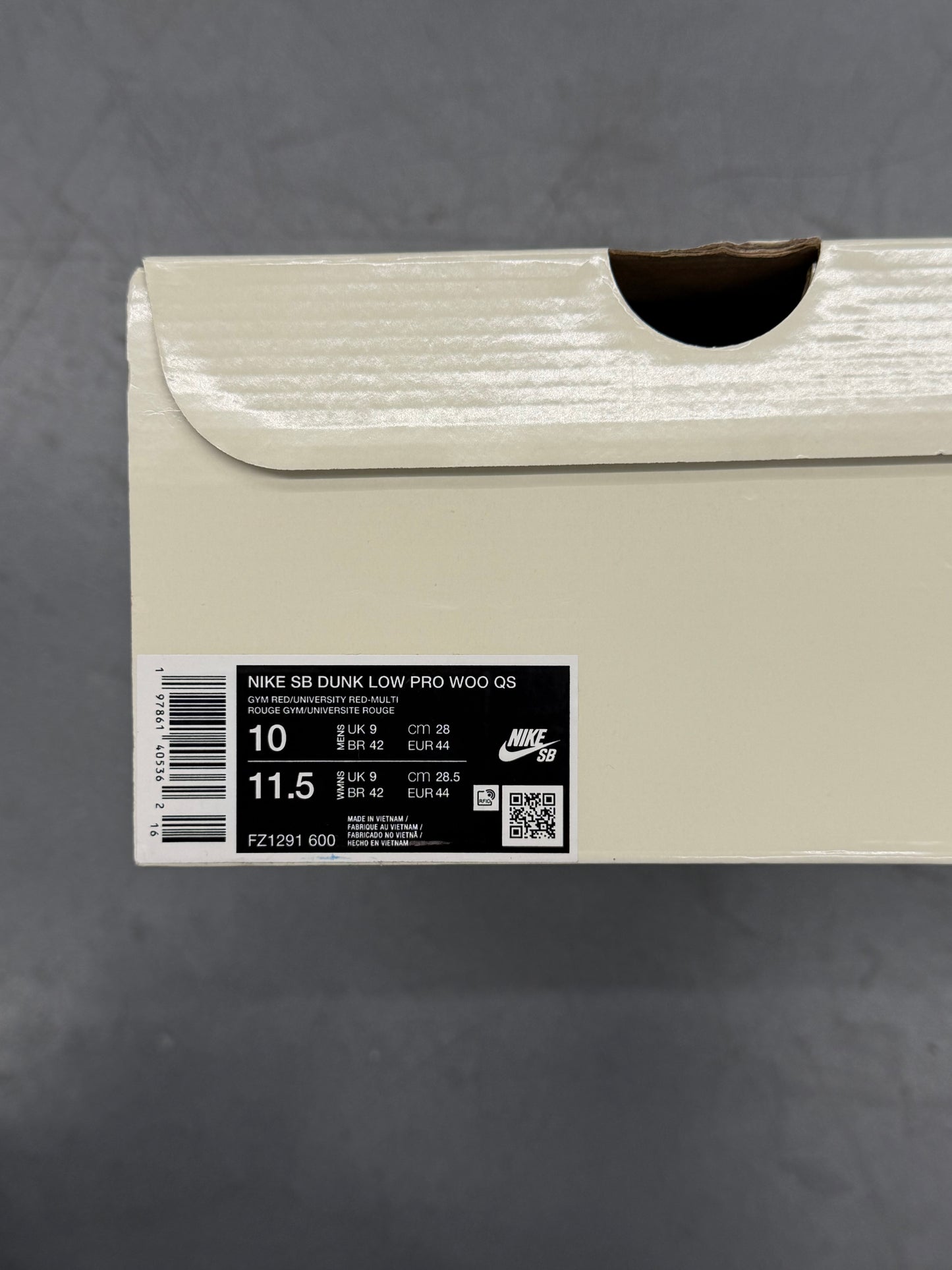 SIZE 10 NIKE SB DUNK LOW THE WIZARD OF OZ POPPY FIELD (NEW, WITH BOX)