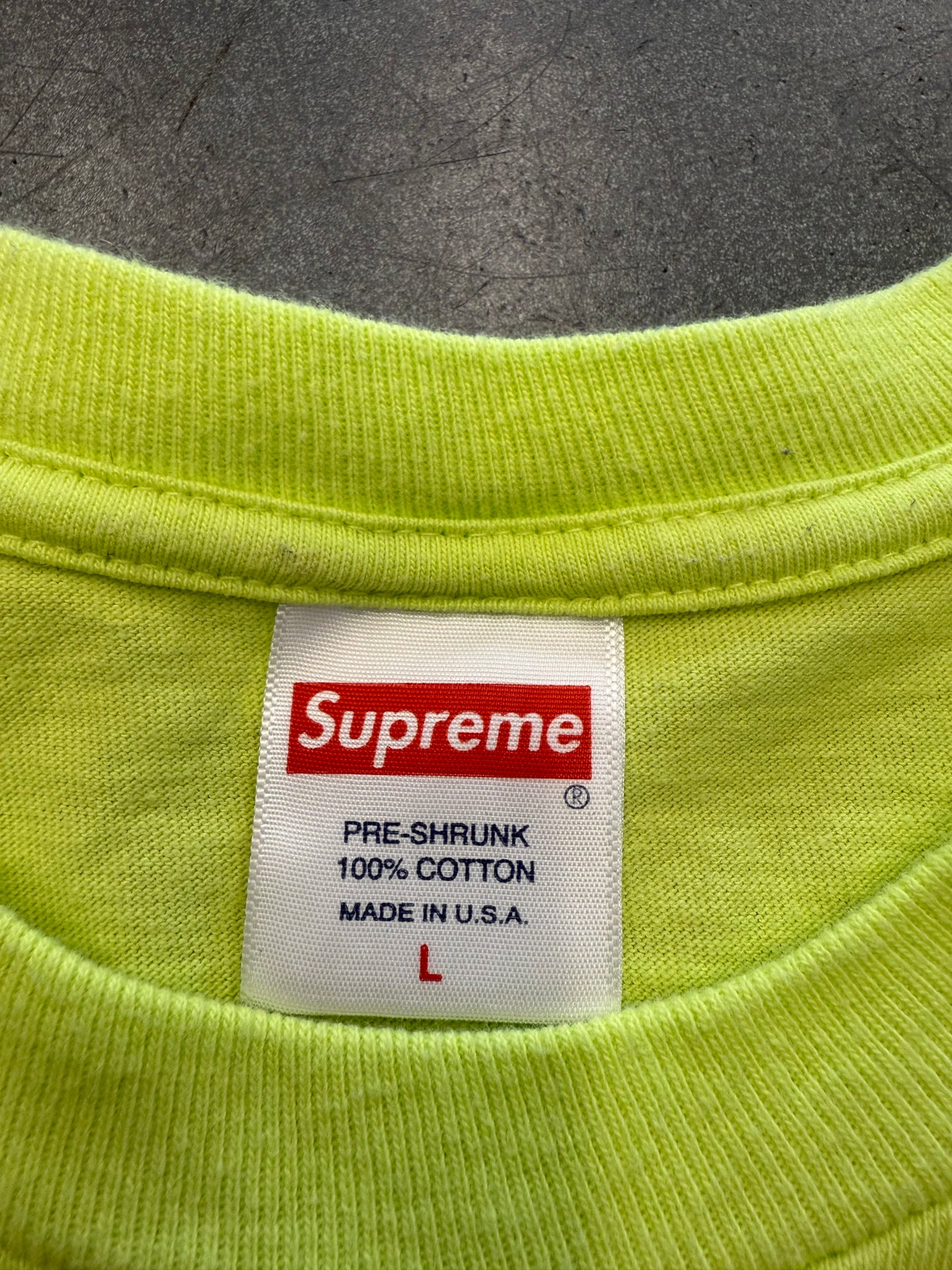 SS19 SUPREME RIDERS TEE - NEON GREEN