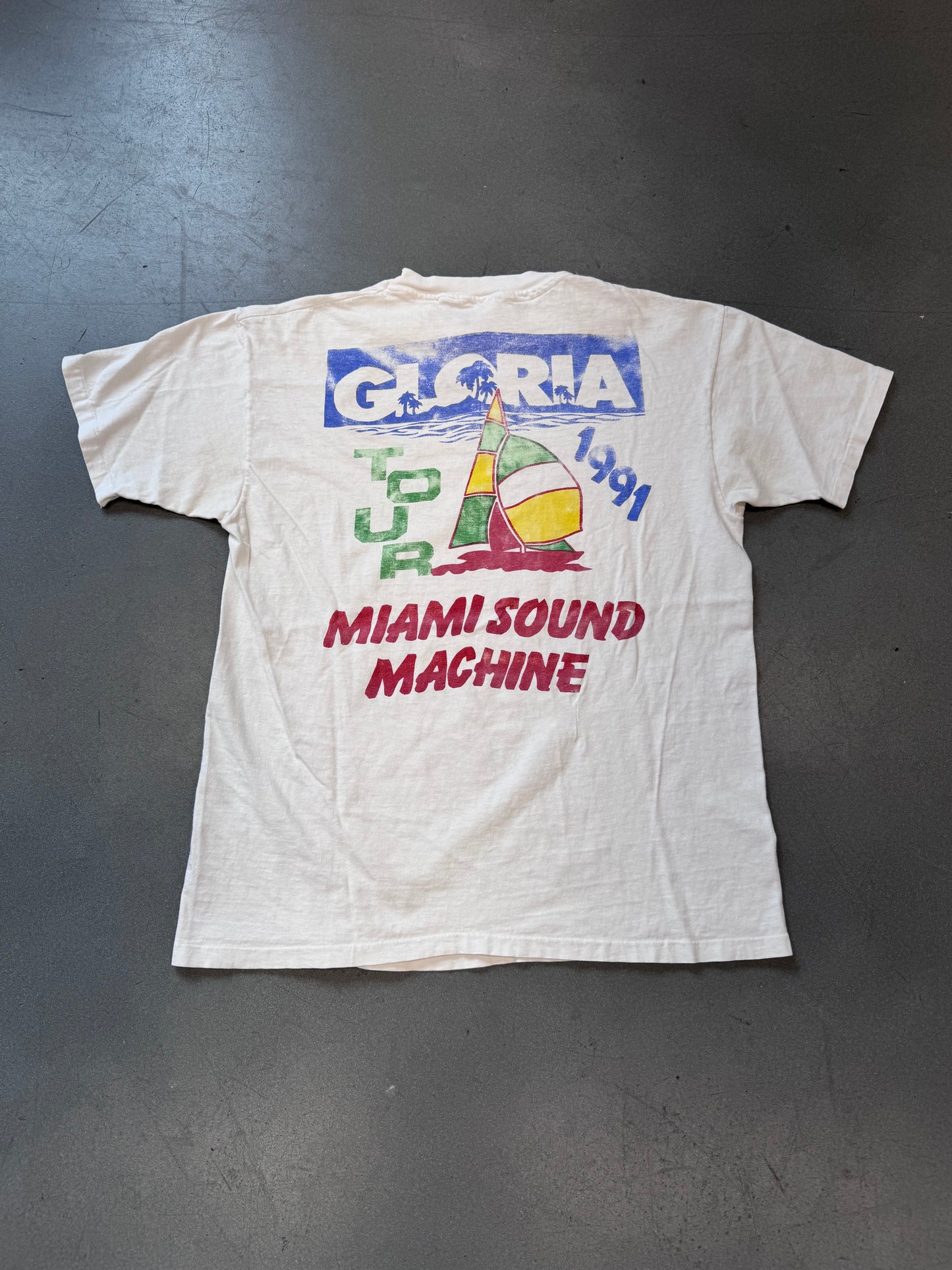 1991 GLORIA ESTEFAN MIAMI SOUND MACHINE BOOTLEG TOUR TEE (HANES TAG)