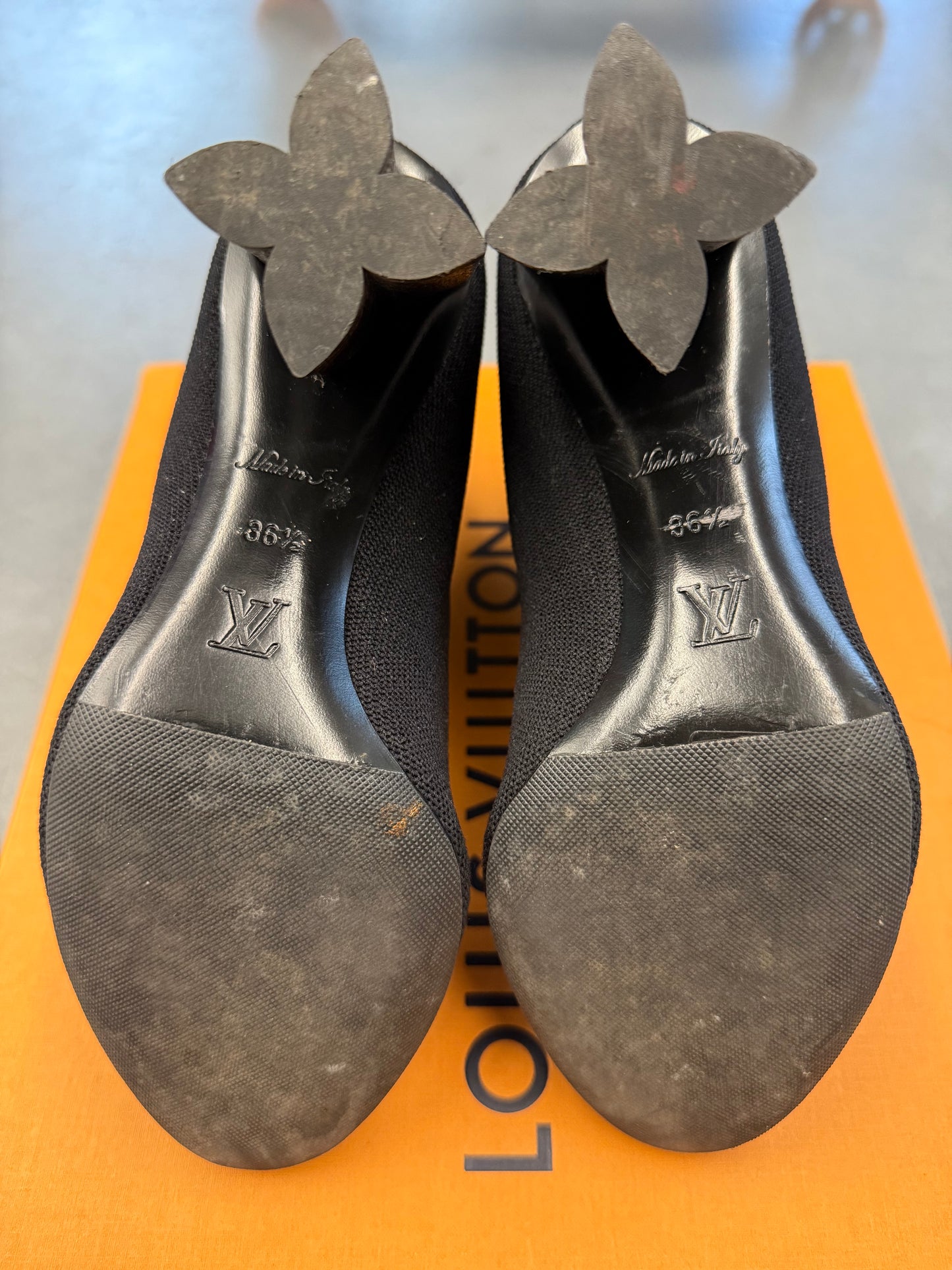 LV SIZE 36.5 (US 6.5) LOUIS VUITTON SILHOUETTE ANKLE BOOTS - BLACK (PRE-OWNED WITH BOX)