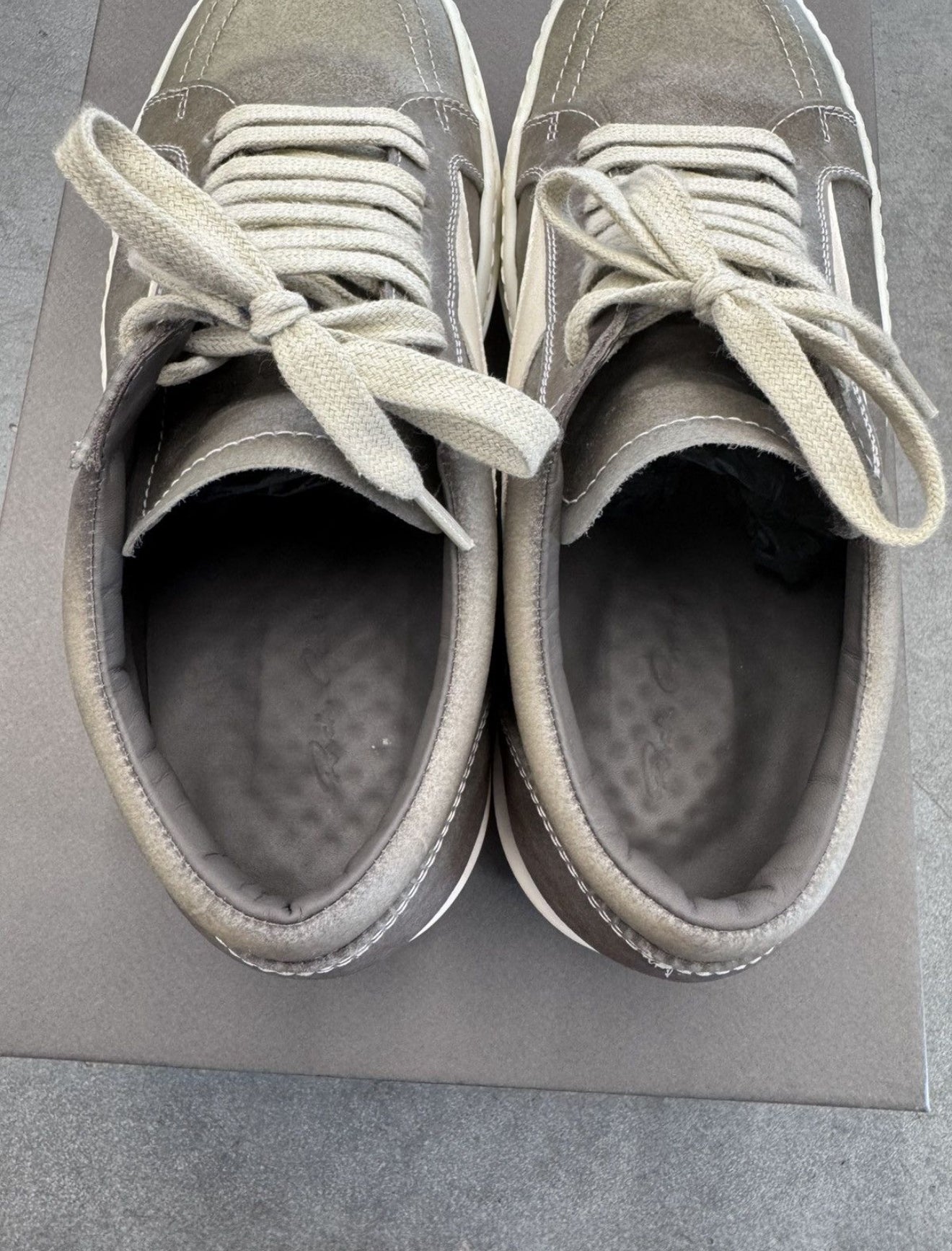SIZE 40 RICK OWENS VINTAGE SNEAKS TRANSPARENT LEATHER DUST MILK (PRE-OWNED WITH BOX)