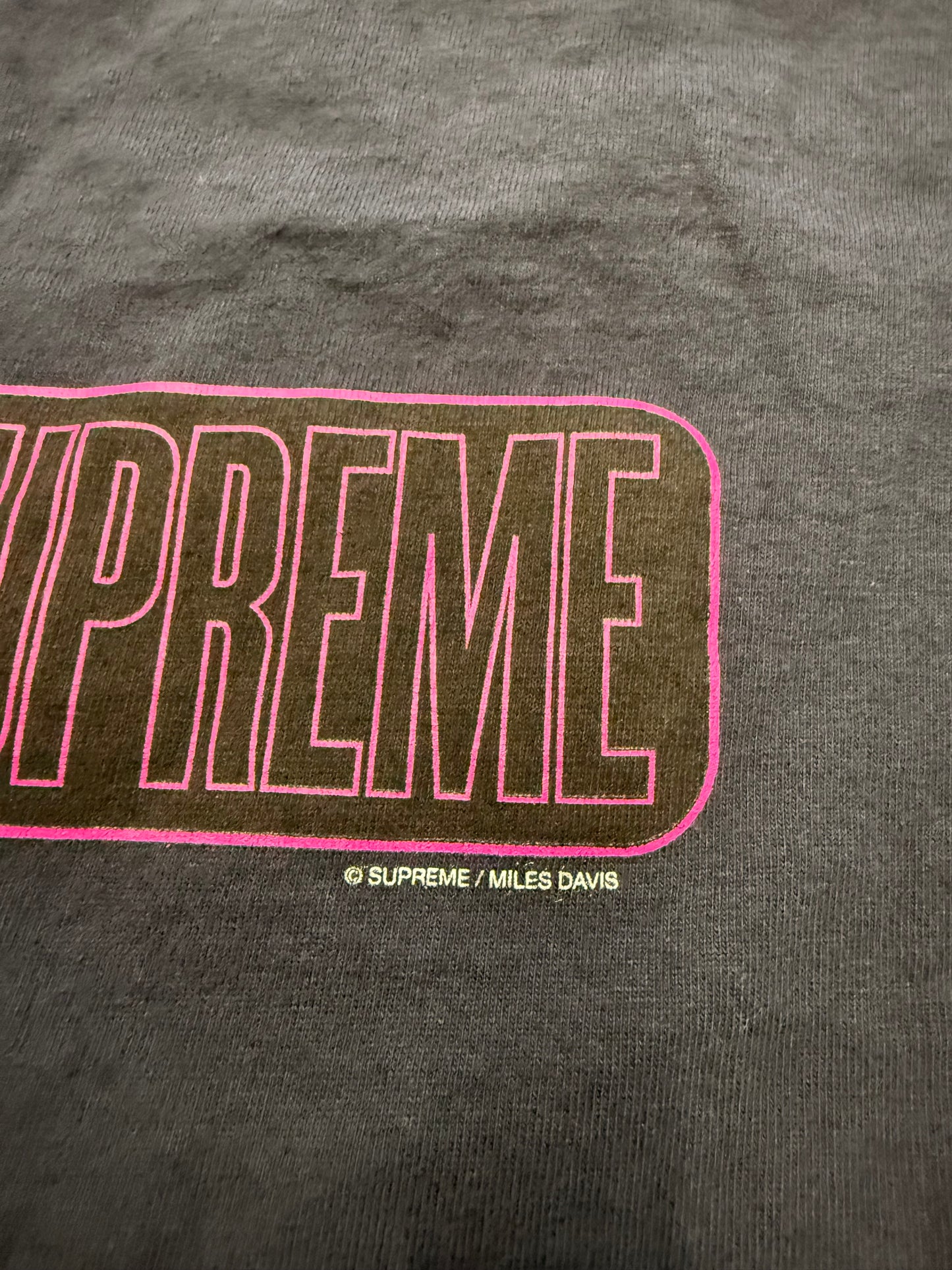 SS21 SUPREME MILES DAVIS TEE - BLACK/PINK (2XL)