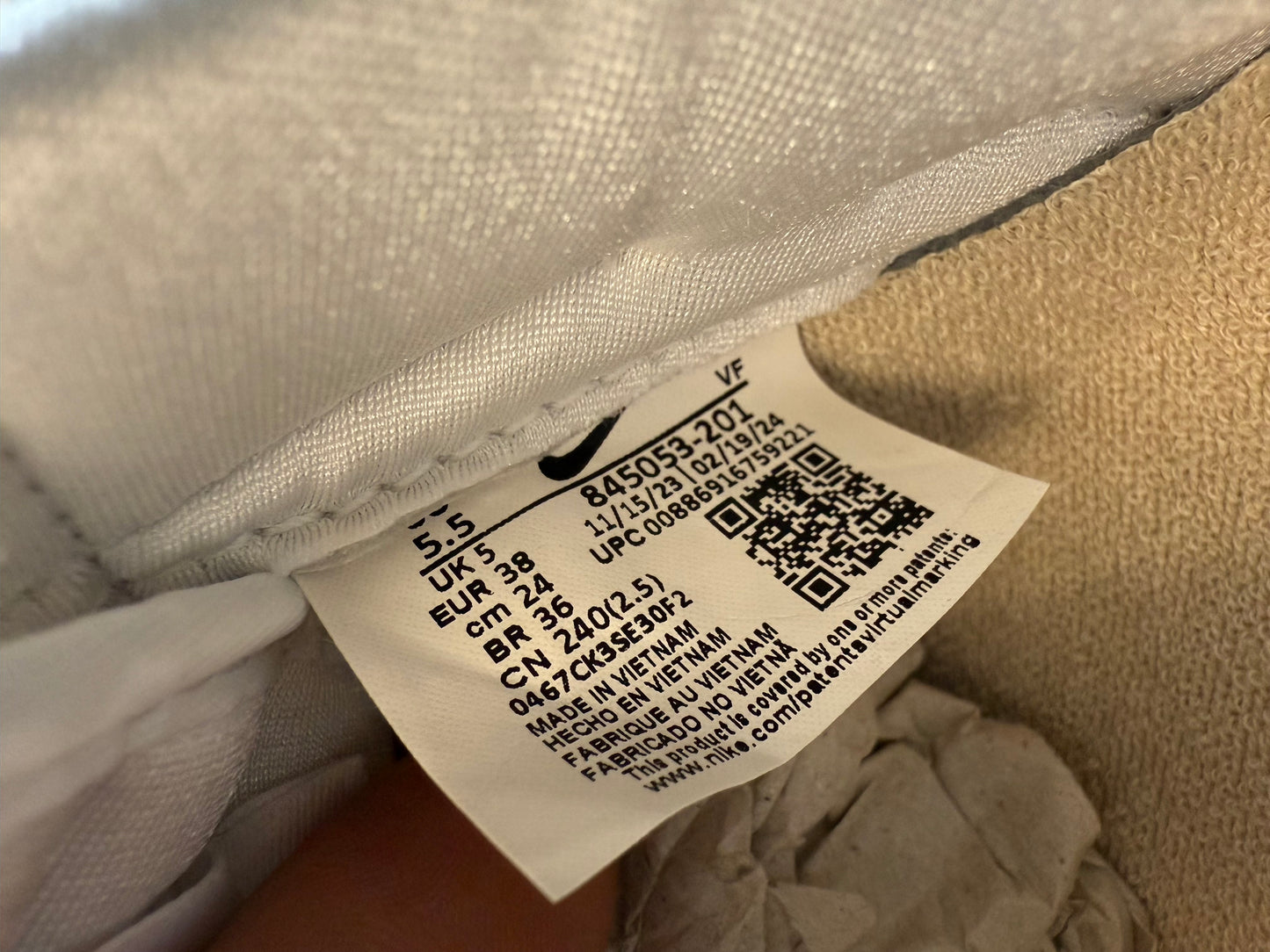 2024 SIZE 5.5 NIKE AIR FORCE 1 LOW LINEN (NEW WITH BOX)