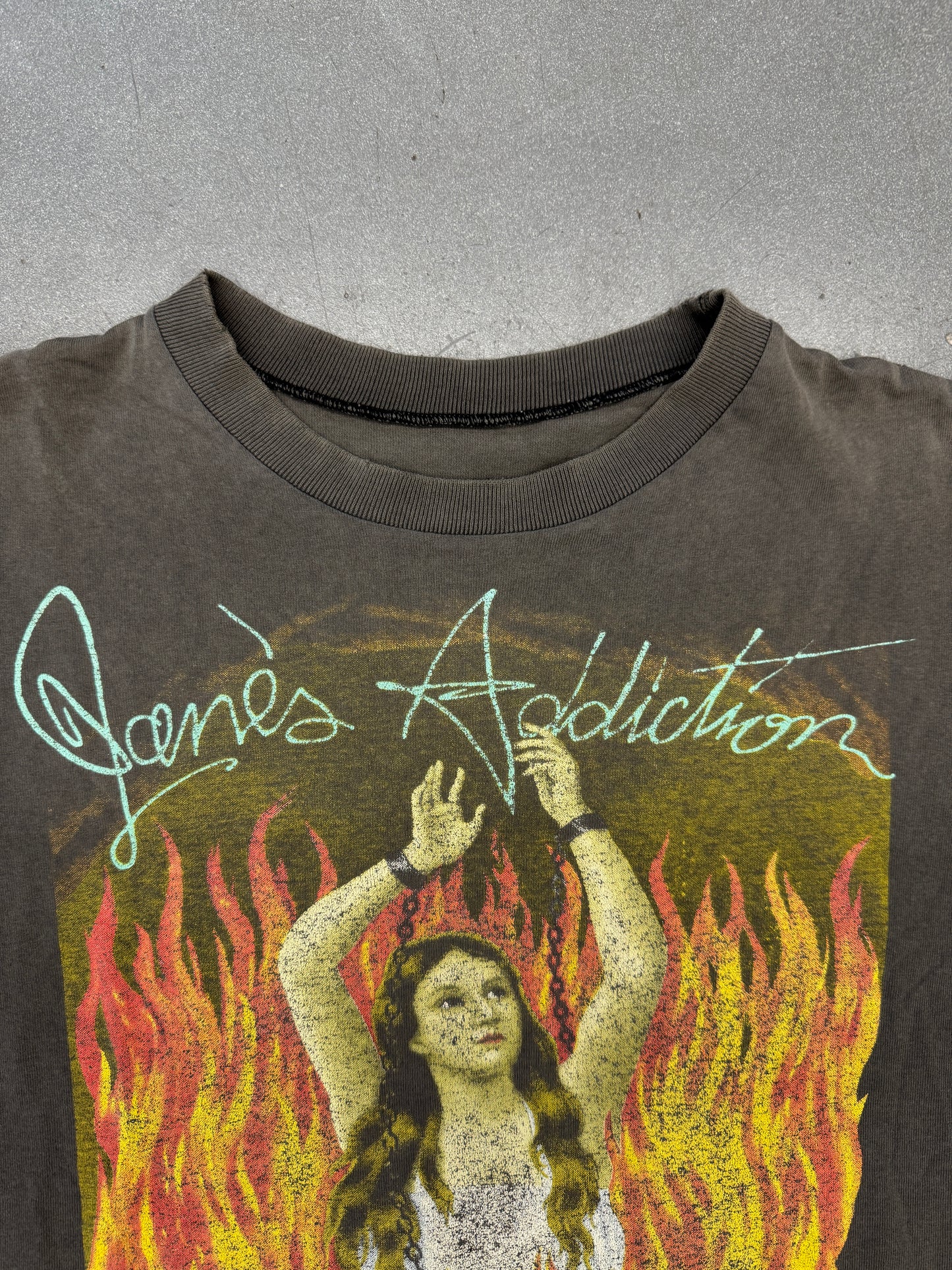 1989 JANES ADDICTION EL RITUAL DE LO HABITUAL LOS ANGELES, CA TOUR TEE (PULLED TAG)