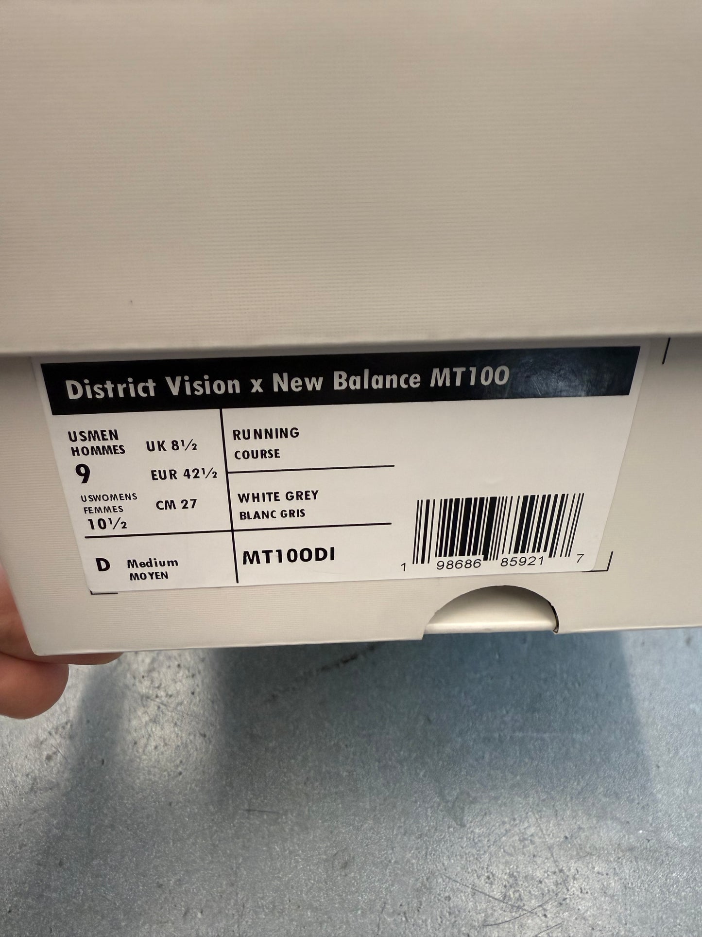 2025 SIZE 9 NEW BALANCE MT10 DISTRICT VISION CLOUD DANCER - WHITE (NEW WITH BOX)