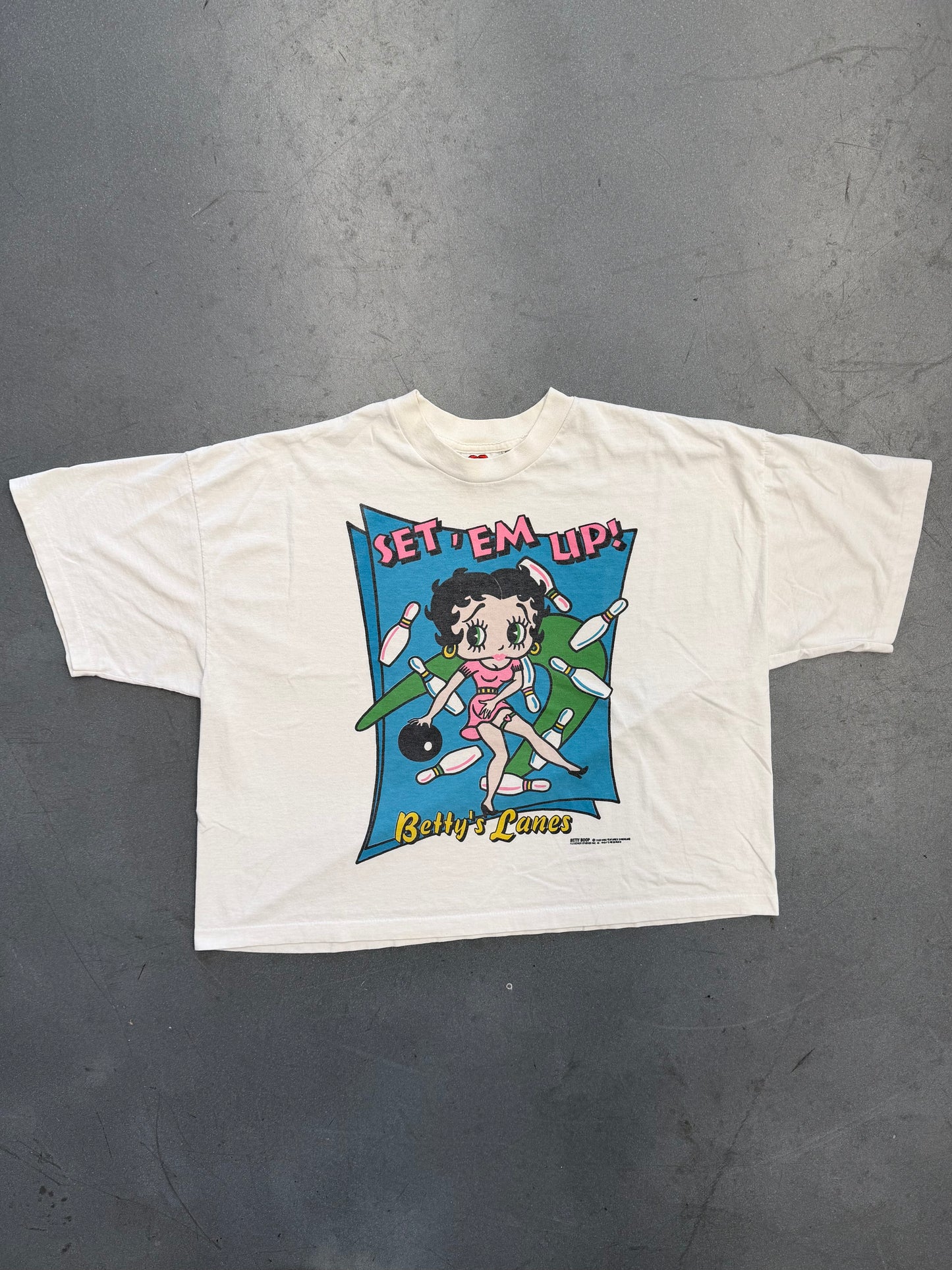 1993 BETTY BOOP SET' EM UP! BETTY'S LANES CROPPED TEE (BETTY BOOP INTIMATES TAG)