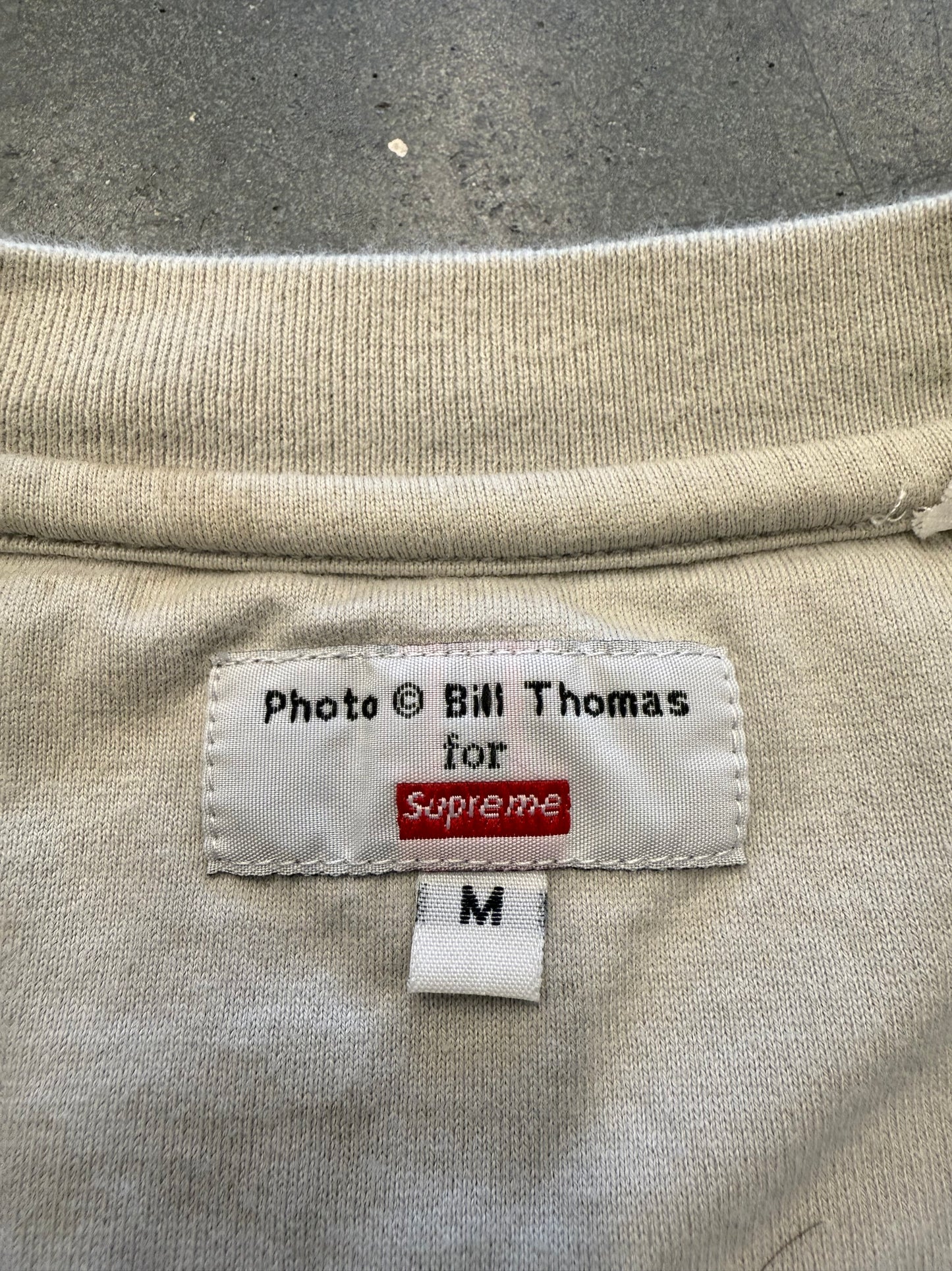 SS00 SUPREME BILL THOMAS PHOTO TEE - GRAY