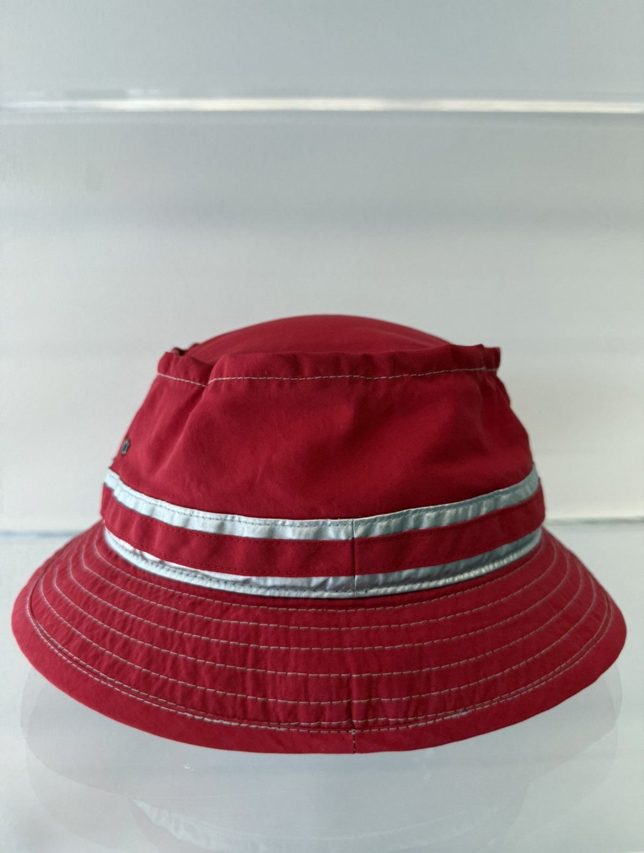 SS19 SUPREME CONTRAST STITCH REFLECTIVE CRUSHER HAT RED