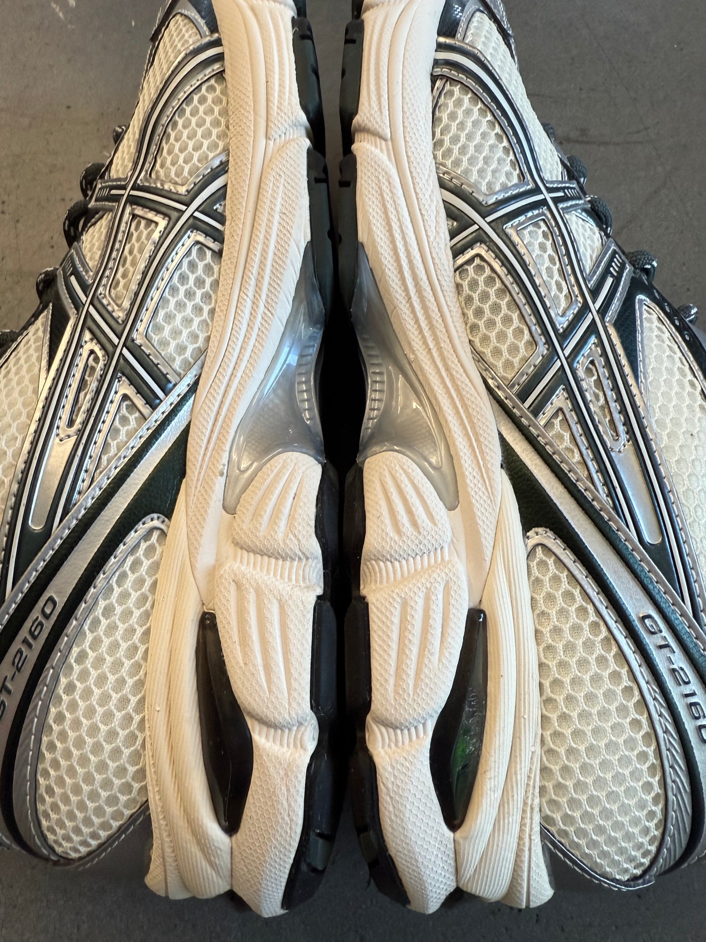 SIZE 10 ASICS GT-2160 KITH CREAM SCARAB (2024)