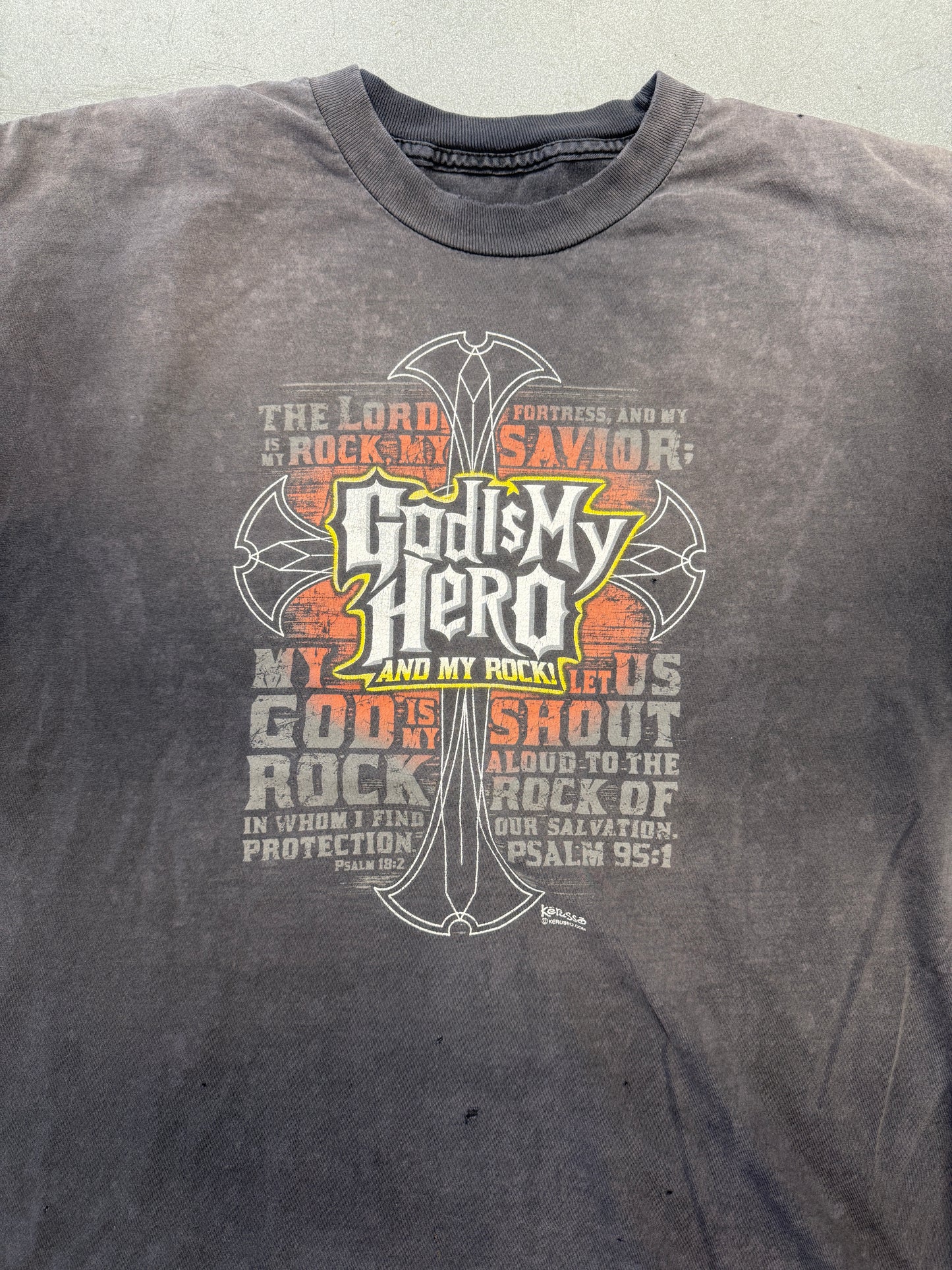 Y2K KERUSSO "GOD IS MY HERO AND MY ROCK!" TEE (PULLED TAG)