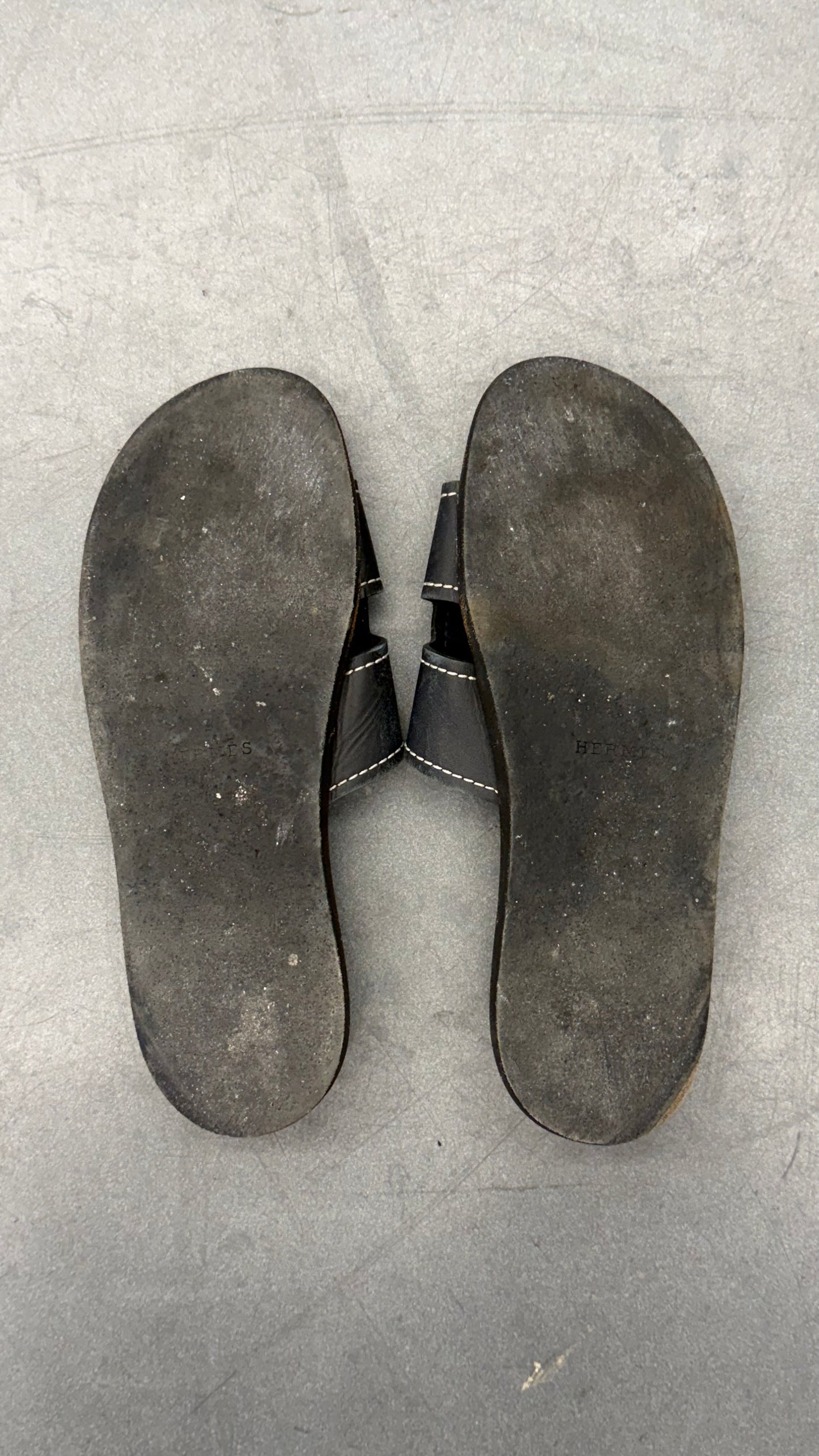 HERMES ORAN SANDAL - BLACK