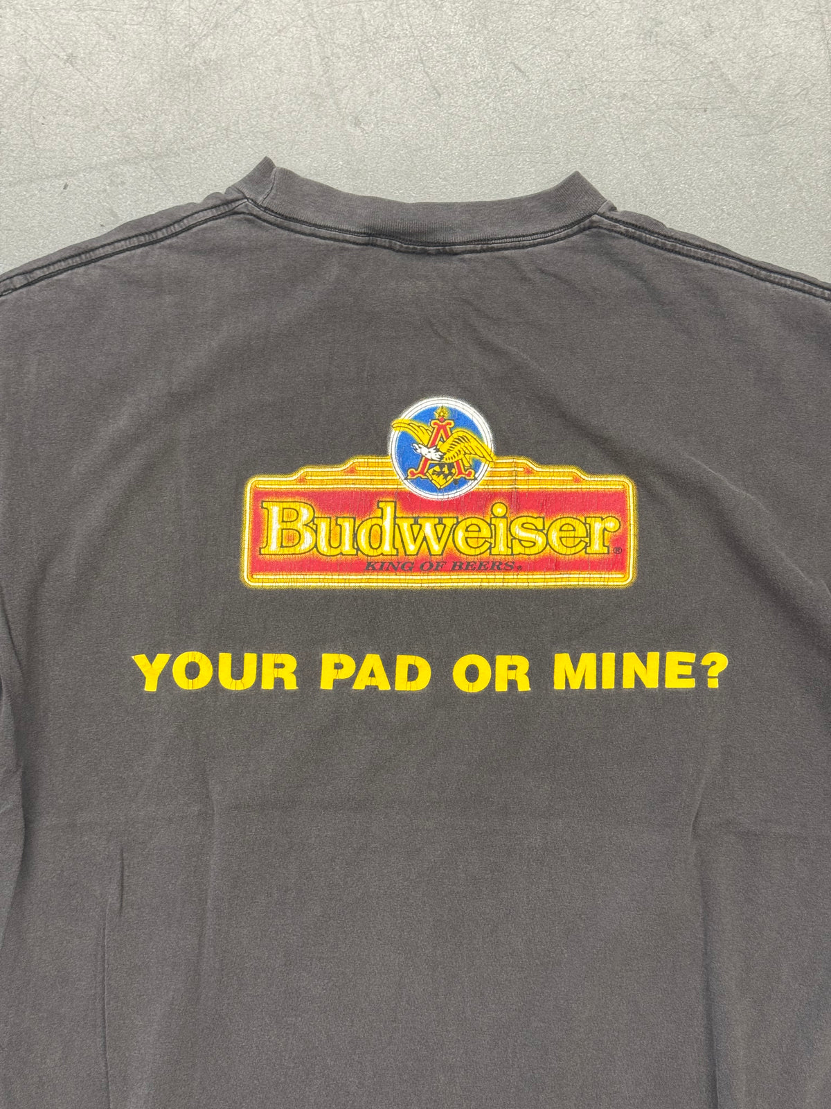 1995 BUDWEISER YOUR PAD OR MINE? BUD... WEIS... ...ER FROG TEE (CHANGES TAG)