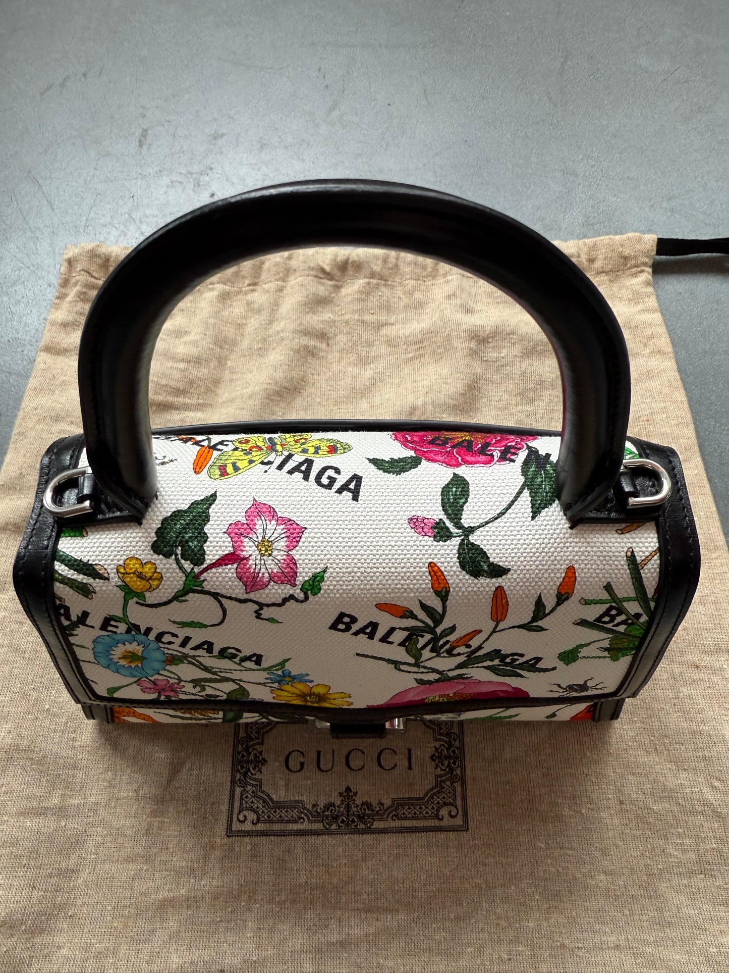 FW21 GUCCI X BALENCIAGA THE HACKER PROJECT SMALL HOURGLASS BAG (NEW WITH DUSTBAG) (TANIA)