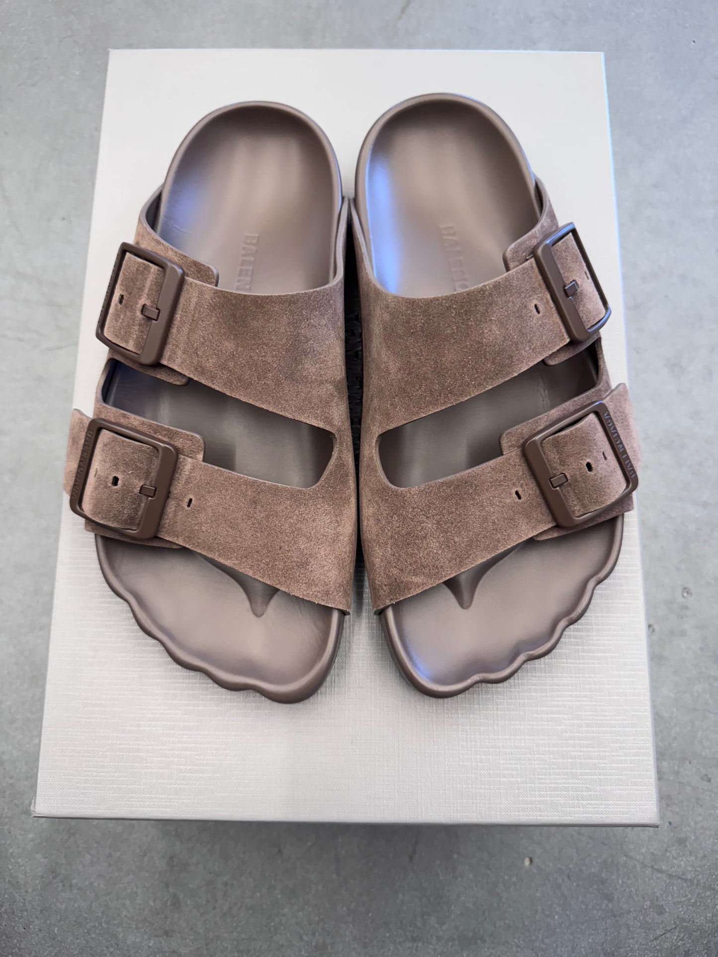 SIZE 40 BALENCIAGA SUNDAY SANDAL BROWN SUEDE (NEW WITH BOX)