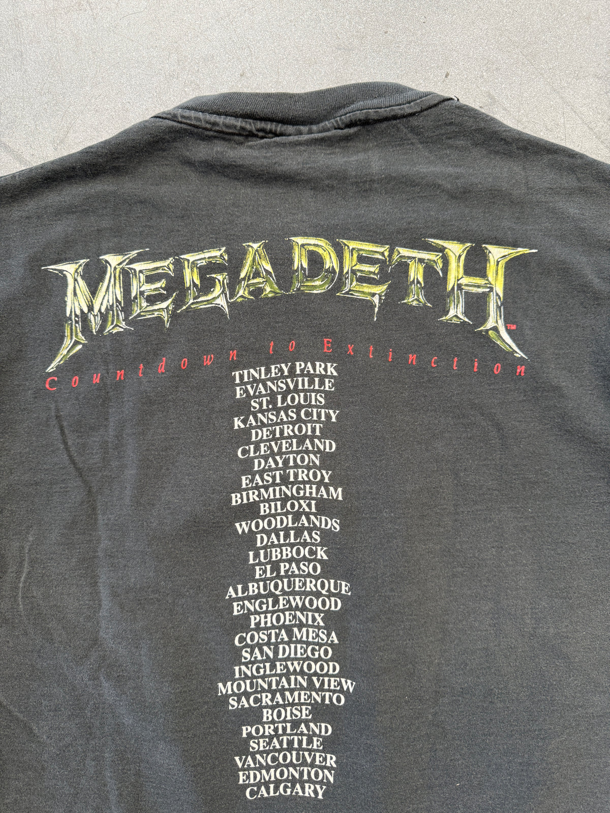 1992 MEGADETH COUNTDOWN TO EXTINCTION TOUR TEE (GIANT TAG)