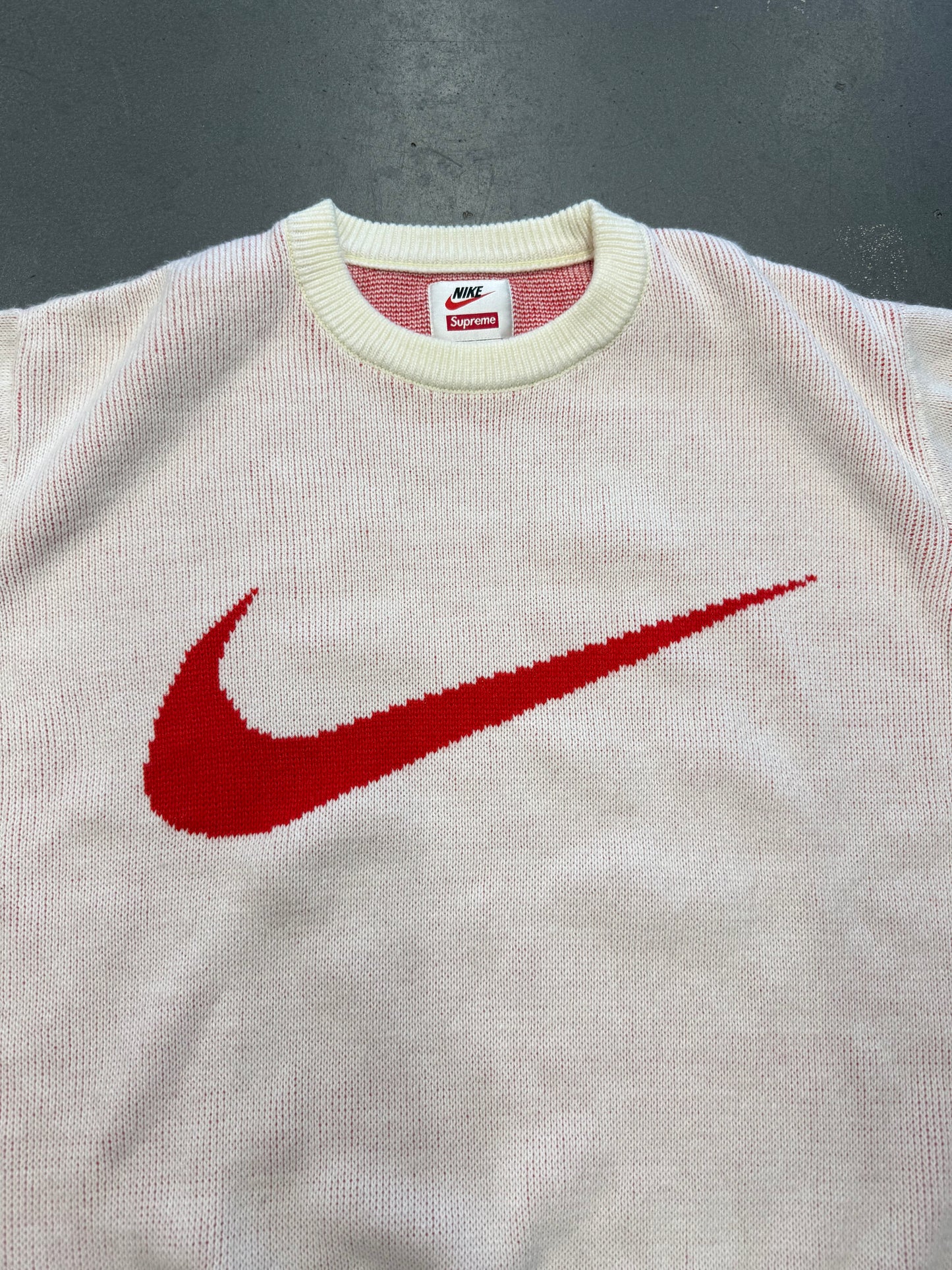 SS19 SUPREME NIKE SWOOSH SWEATER - WHITE/RED (2XL)