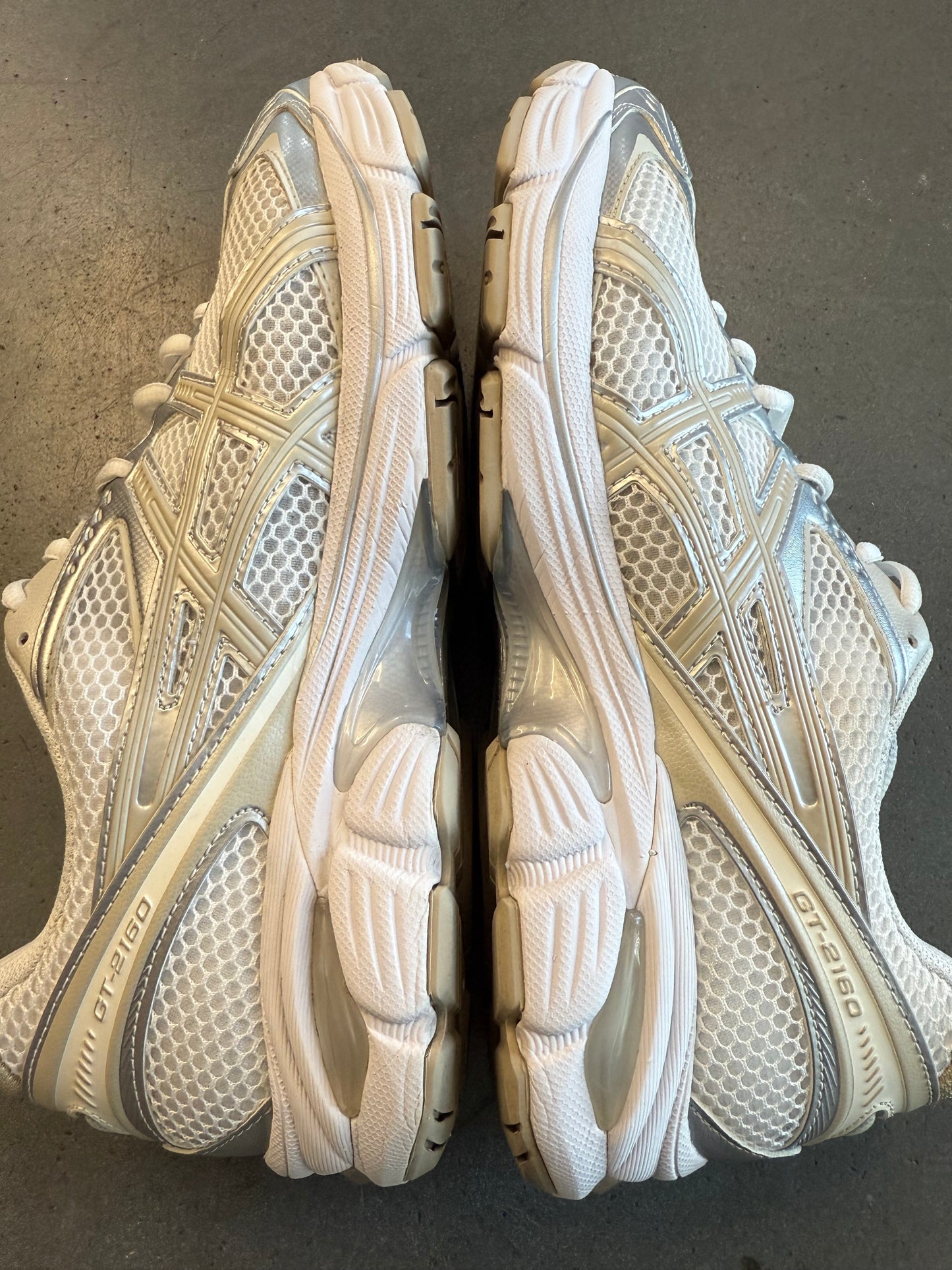 SIZE 10 ASICS GT-2160 WHITE PUTTY (PRE-OWNED, NO BOX)