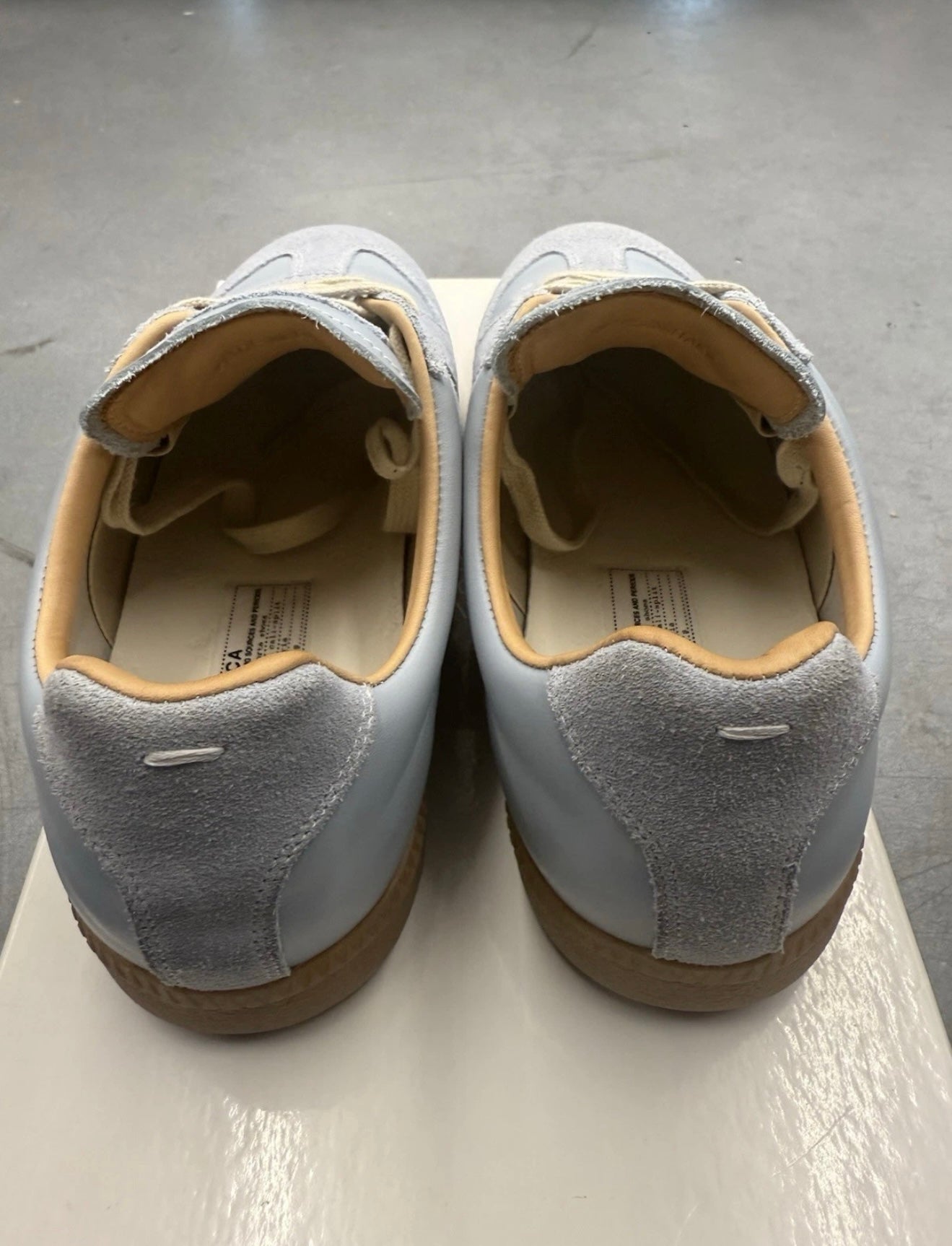 SIZE 41 MAISON MARGIELA REPLICA SNEAKERS - CLOUD (PRE-OWNED WITH BOX)