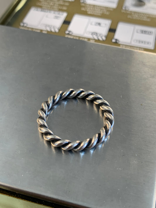PANDORA ALE TWISTED ROPE SILVER RING (2.8 GRAMS)