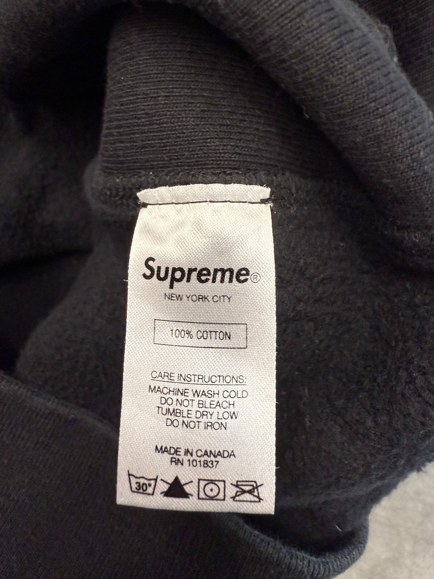 FW20 SUPREME DROP SHADOW HOODED SWEATSHIRT