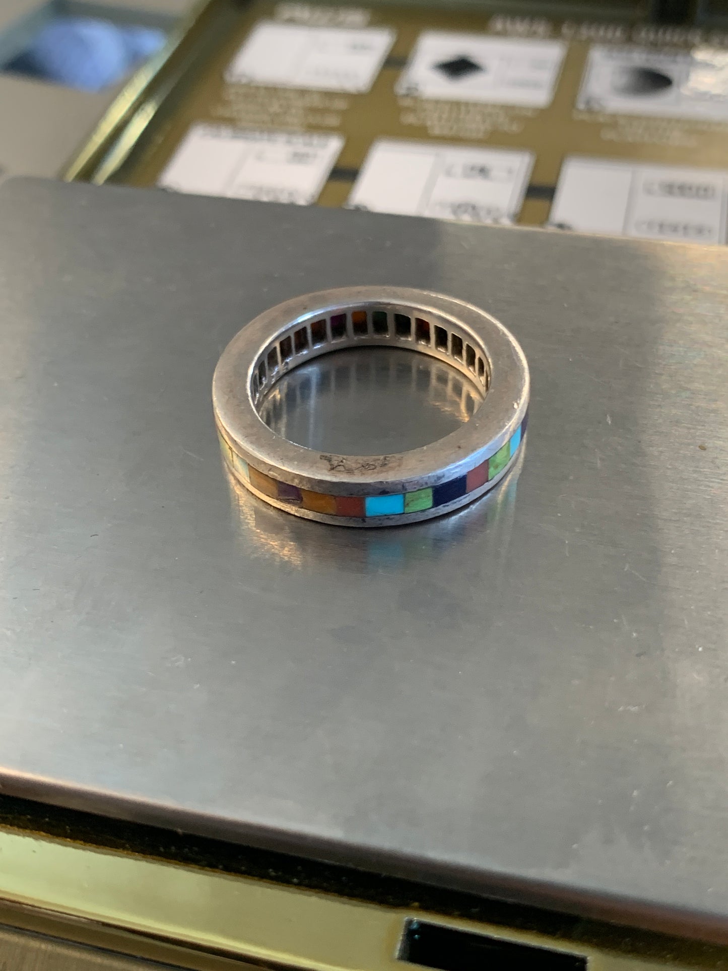 MULTI STONE NATIVE AMERICAN STYLE SILVER RING (5.9 GRAMS)