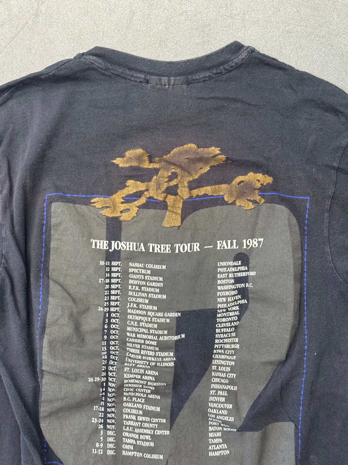 1987 U2 THE JOSHUA TREE FALL TOUR ON STAGE TOUR TEE (HANES TAG)