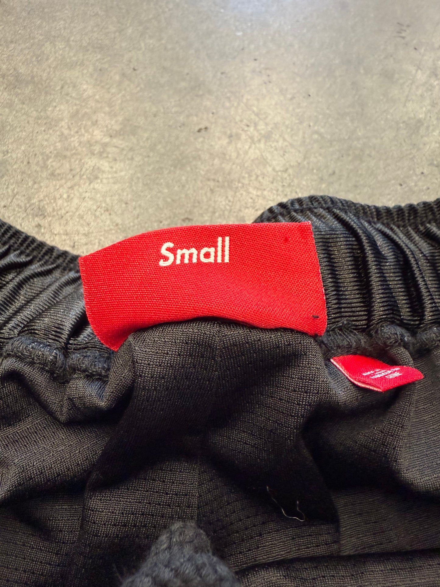 SS25 SUPREME SIDE POCKET BASKETBALL SHORTS - BLACK