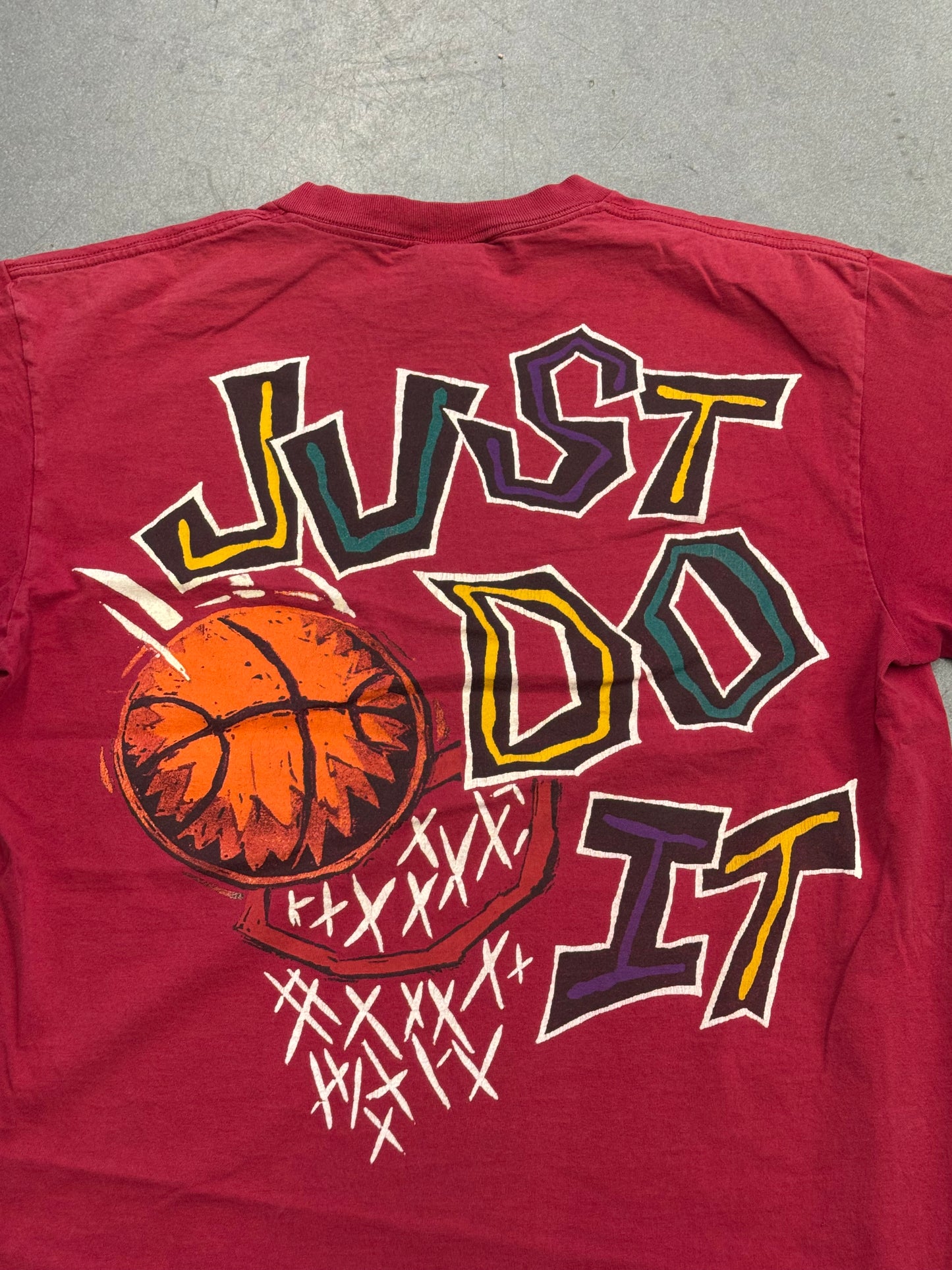90S NIKE BASKETBALL GRAFFITI SPELLOUT JUST DO IT TEE (RED/WHITE NIKE TAG)