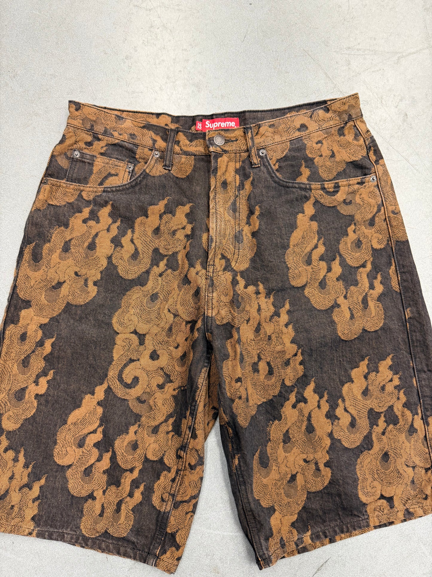 SS23 SUPREME FLAMES JACQUARD BAGGY DENIM SHORTS