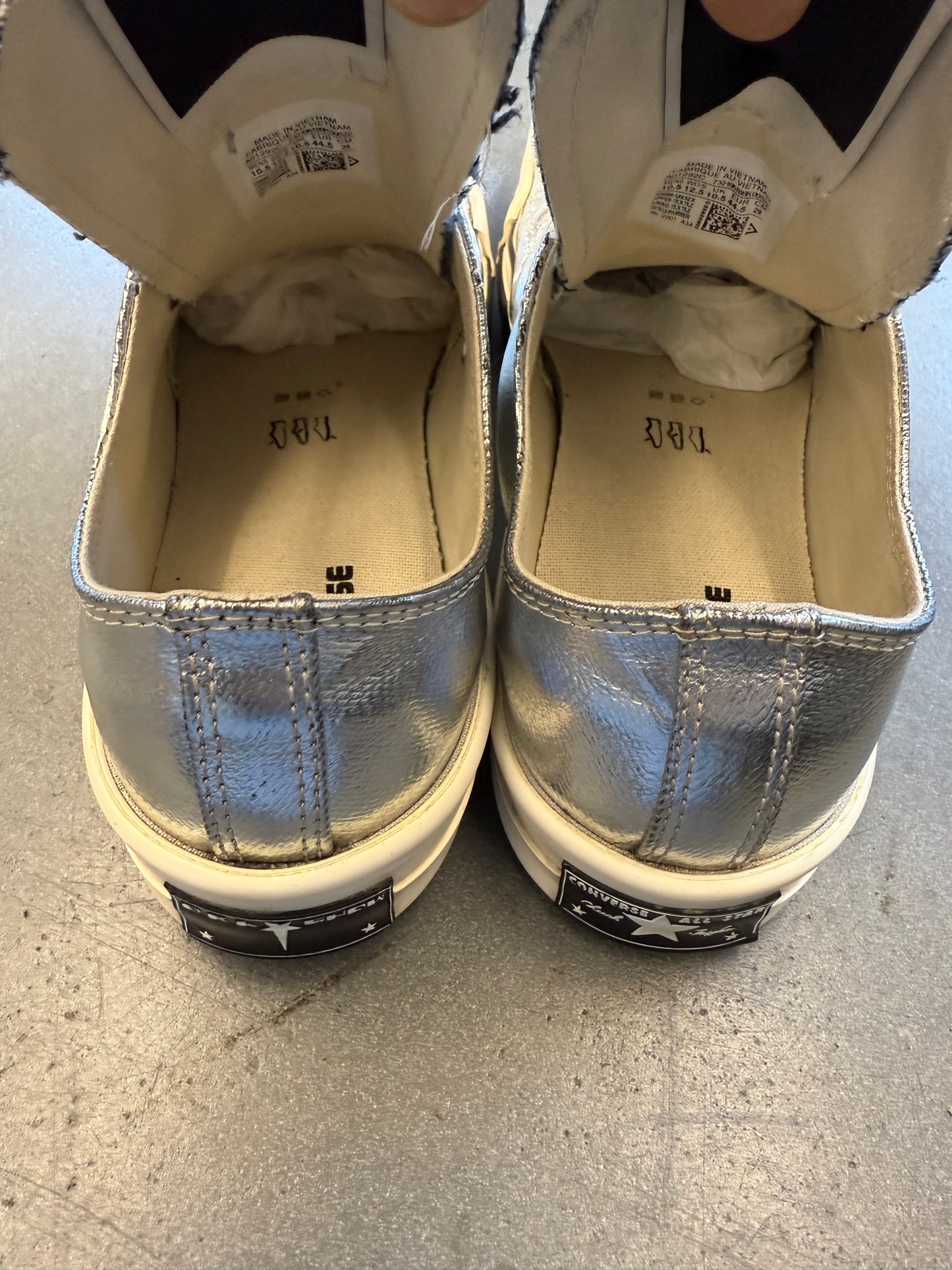 (SIZE 10.5) RICK OWENS TURBODRK DRKSHDW SILVER CHUCK 70 LOW SNEAKER
